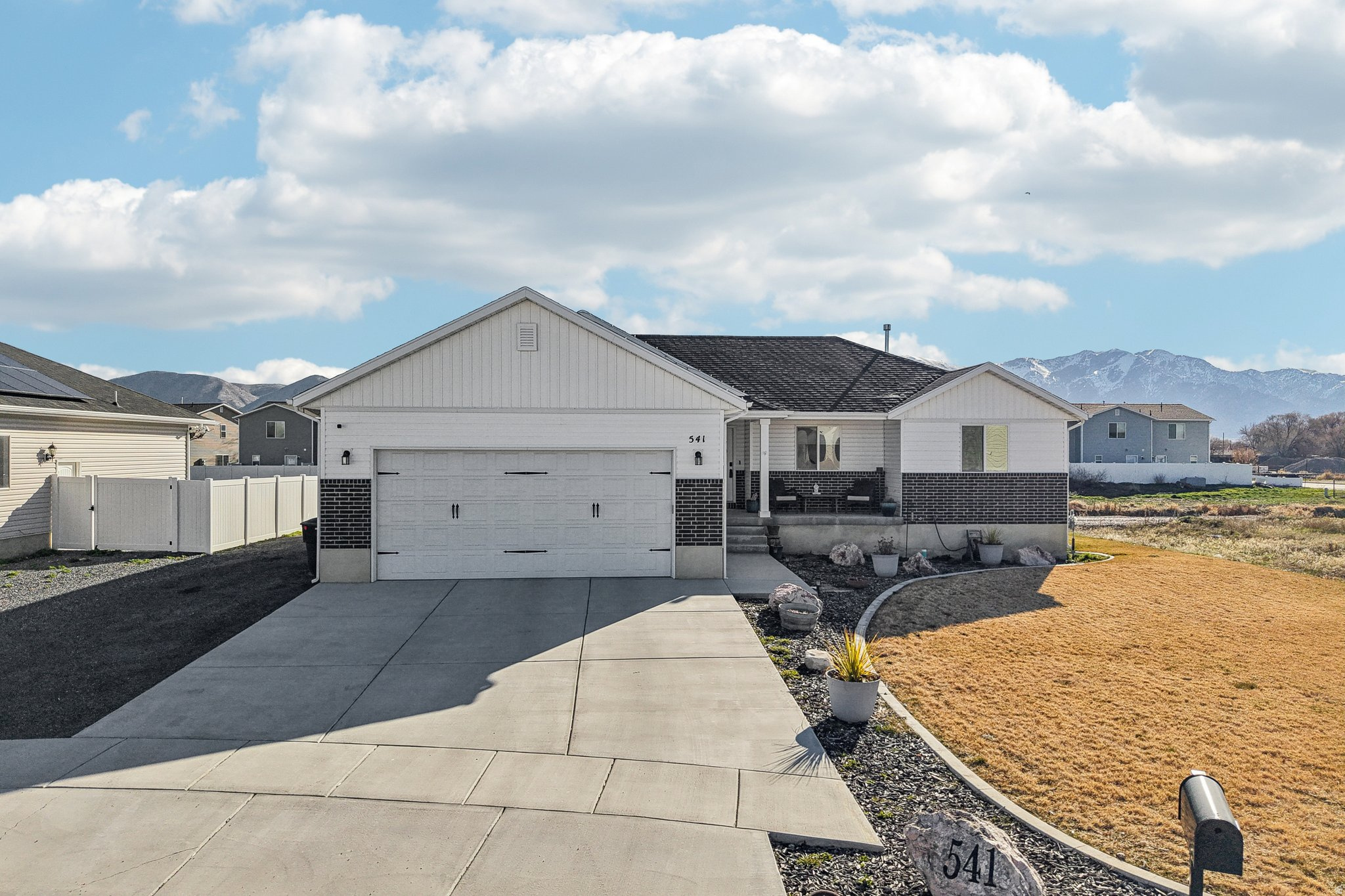 541 S 400 W, Tremonton, UT 84337 — photo 1