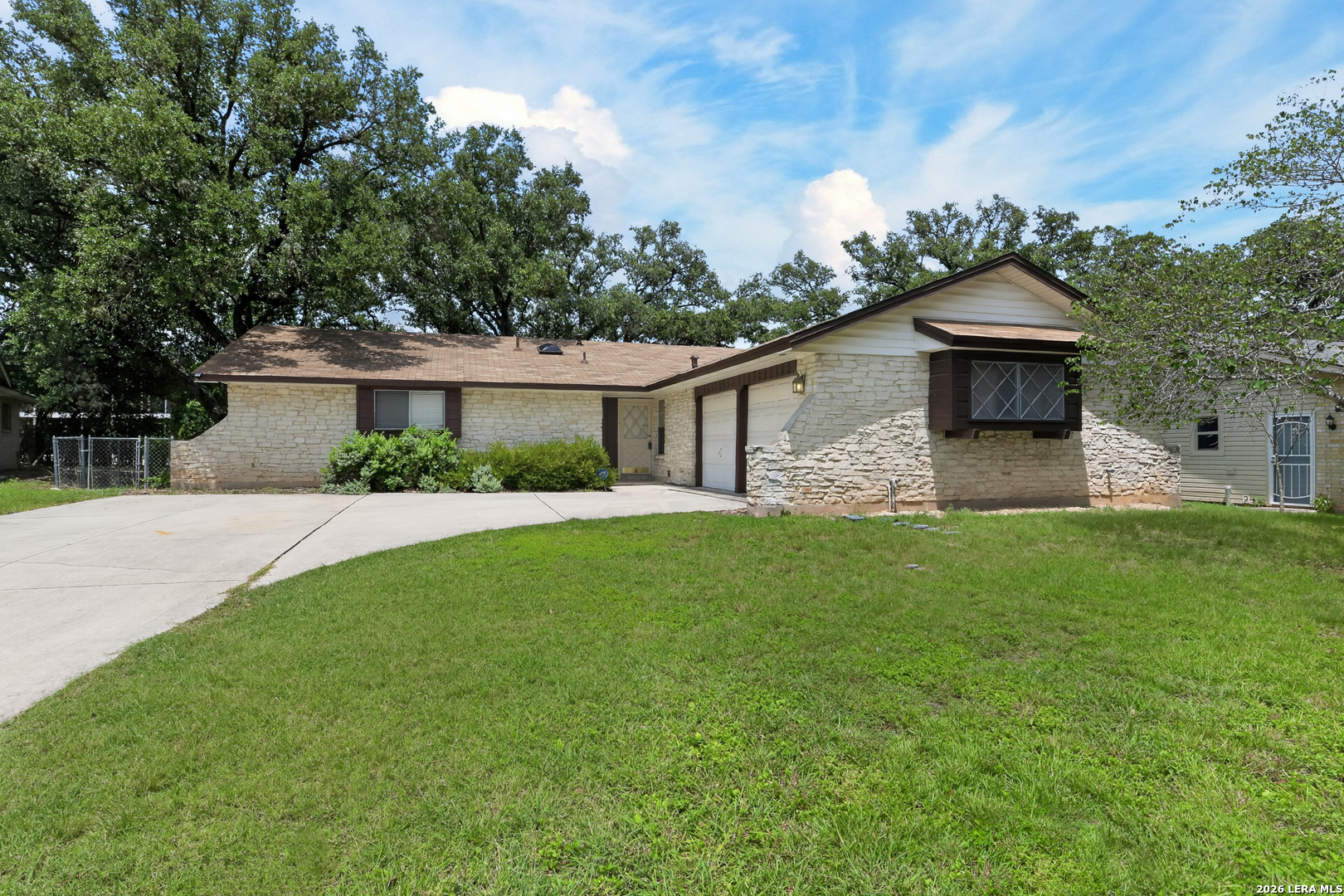 5823 BOGART DR, San Antonio, TX 78240 — photo 1