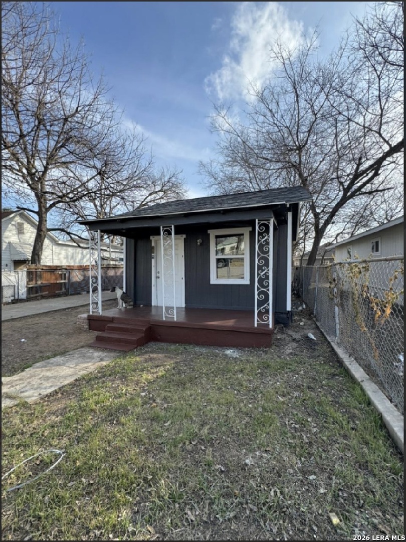 142 EDDIE WESSLEY ST, San Antonio, TX 78207 — photo 1