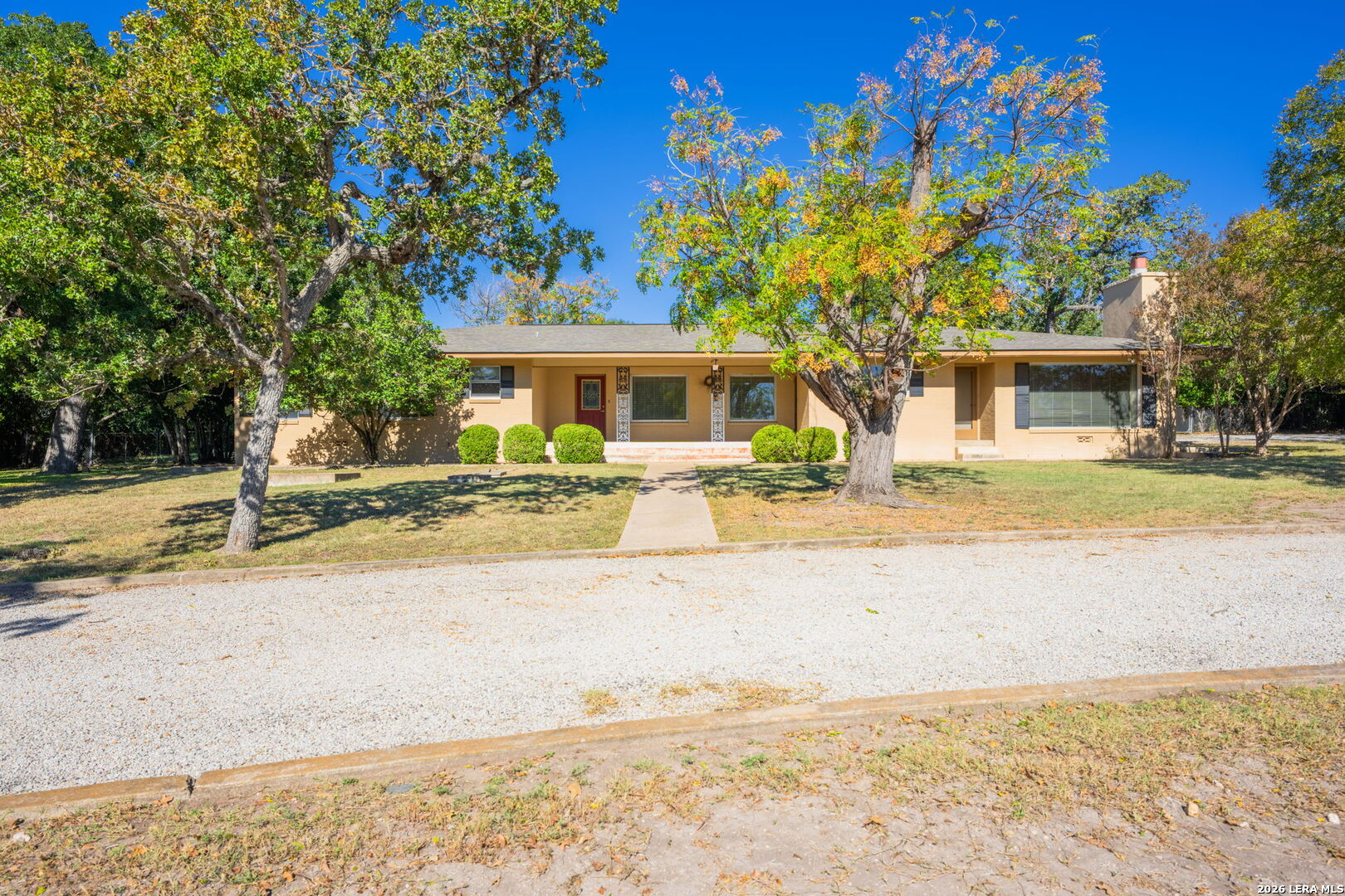 133 Royal Oaks, Kerrville, TX 78028 — photo 1