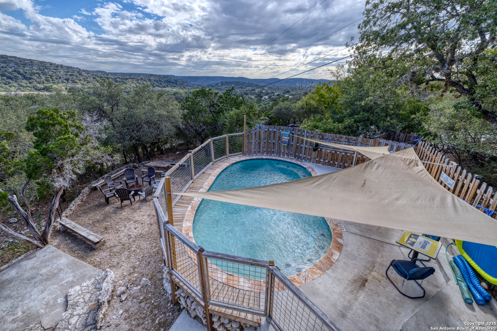 186 Cat Claw Mtn, , 78838 — photo 1