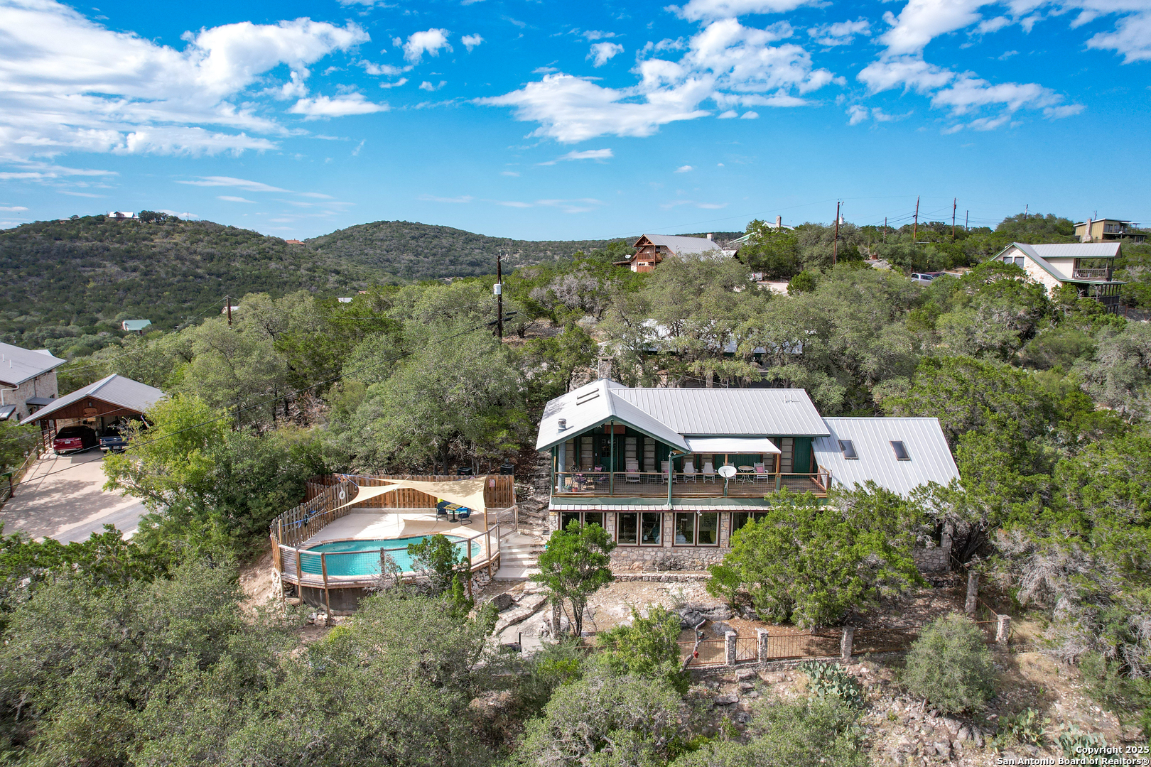 186 Cat Claw Mtn, ConCan, TX 78838 — photo 1
