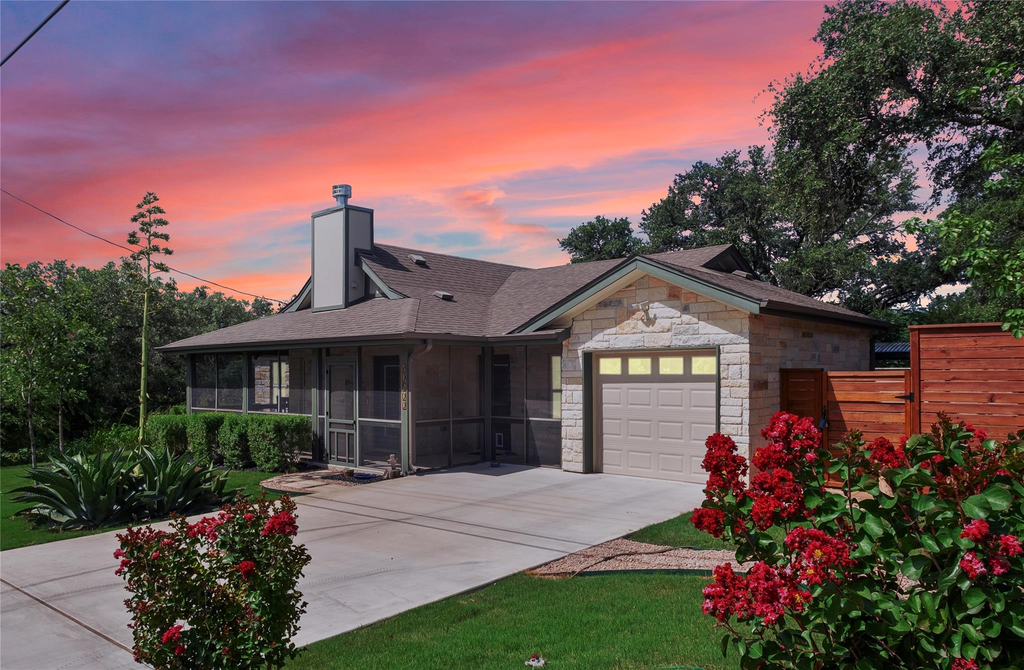 10500 Lakeview, Jonestown, TX 78645 — photo 1