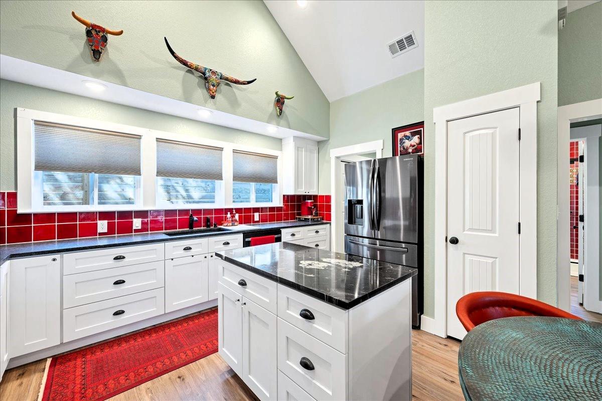 10502 Lakeview, Jonestown, TX 78645 — photo 1