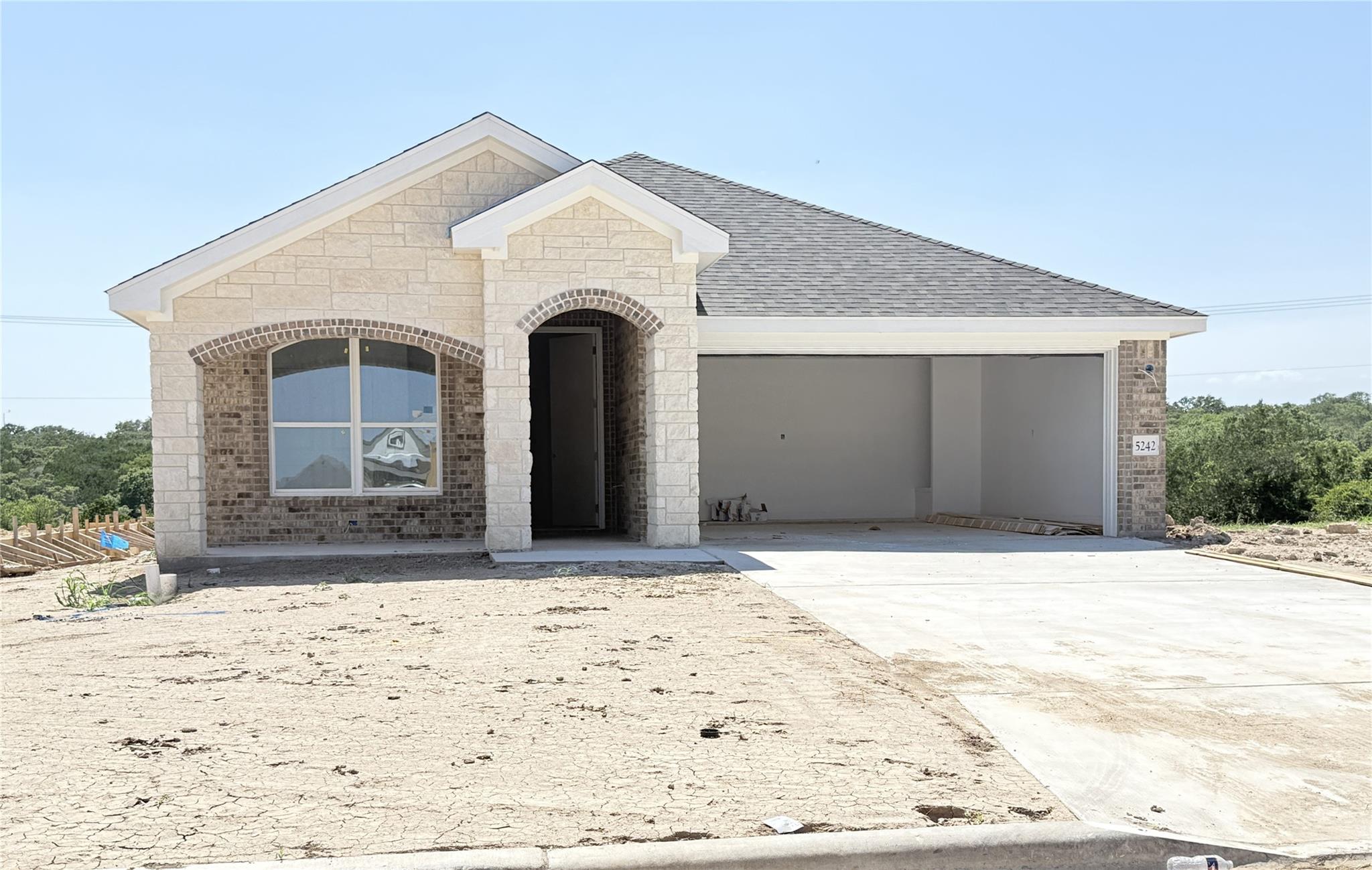 5242 Lassen, Belton, TX 76513 — photo 1