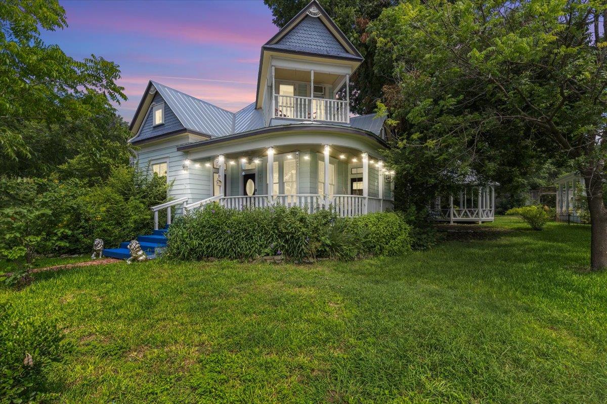 702 Main, Round Rock, TX 78664 — photo 1