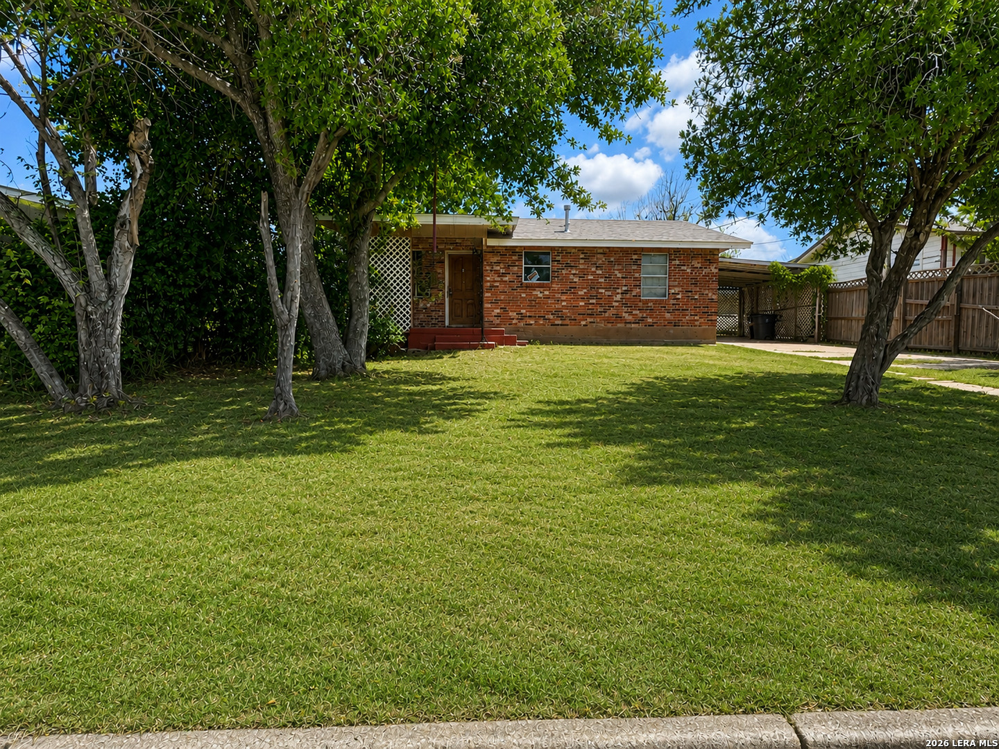 1206 S 2ND ST, Floresville, TX 78114 — photo 1