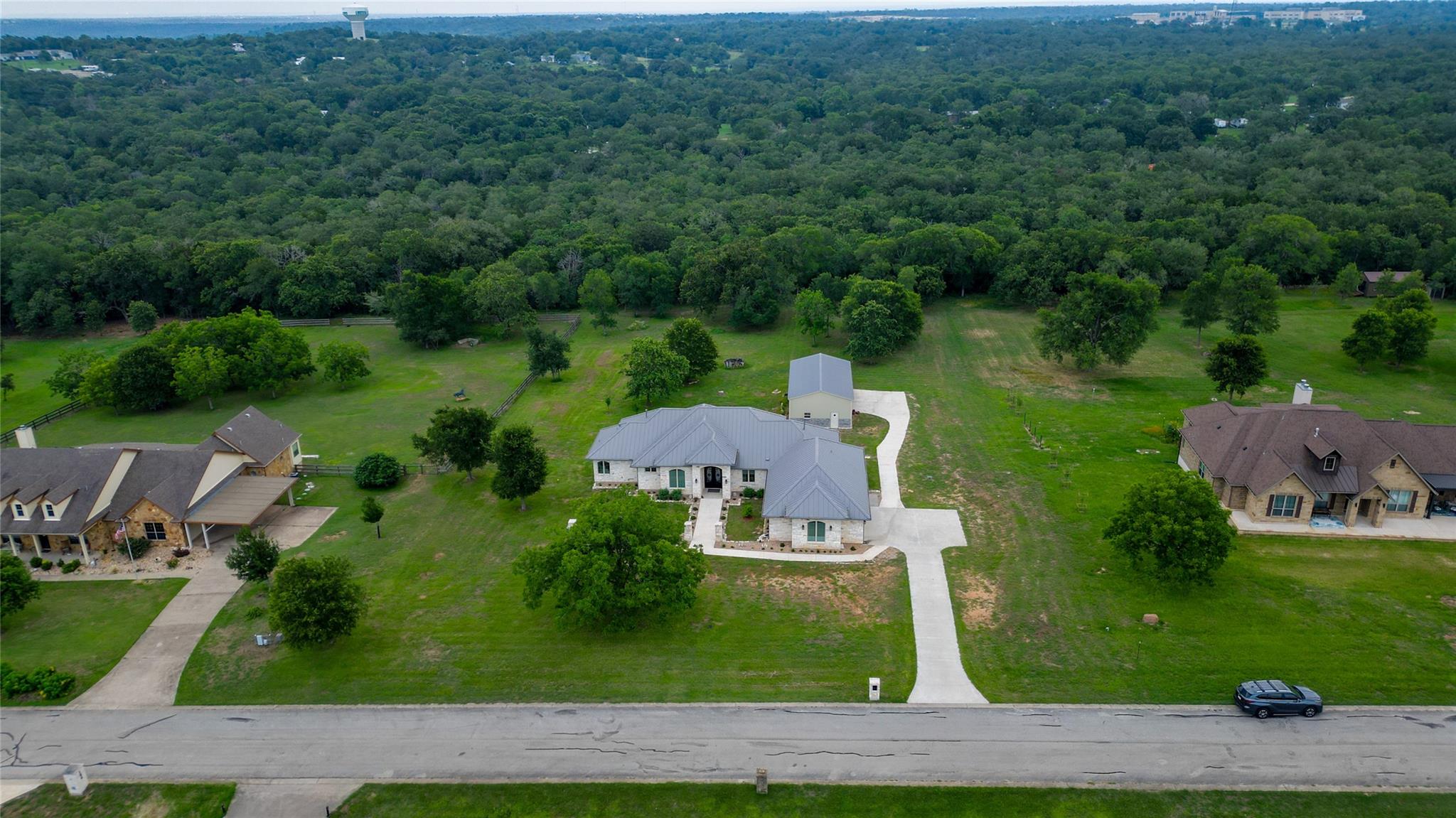 145 Pavilion, Cedar Creek, TX 78612 — photo 1