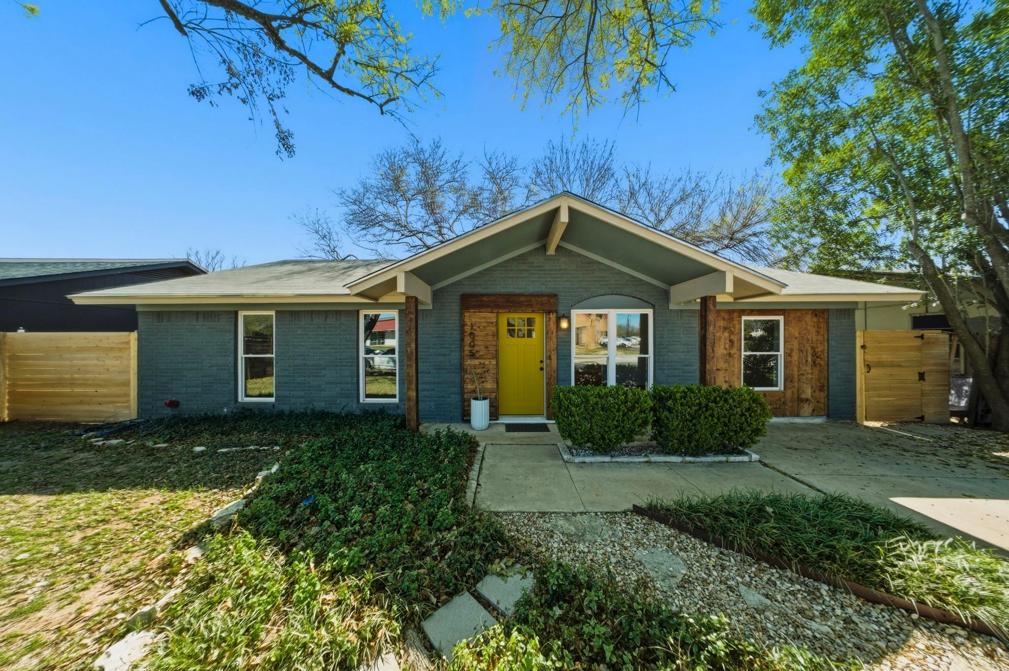 1005 Arthur Stiles, Austin, TX 78721 — photo 1