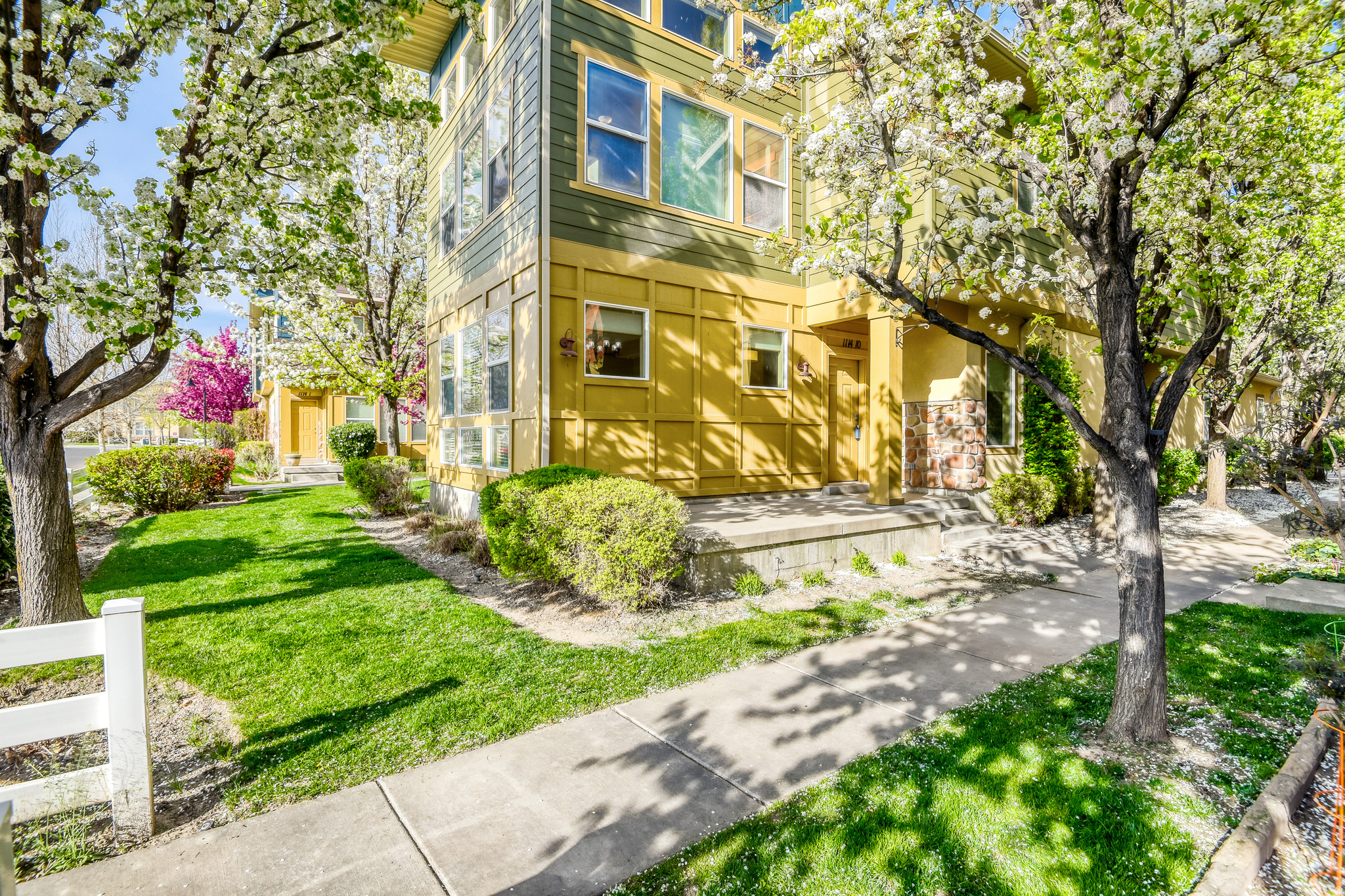 1114 N SHEPARD CREEK PKWY #10, Farmington, UT 84025 — photo 1