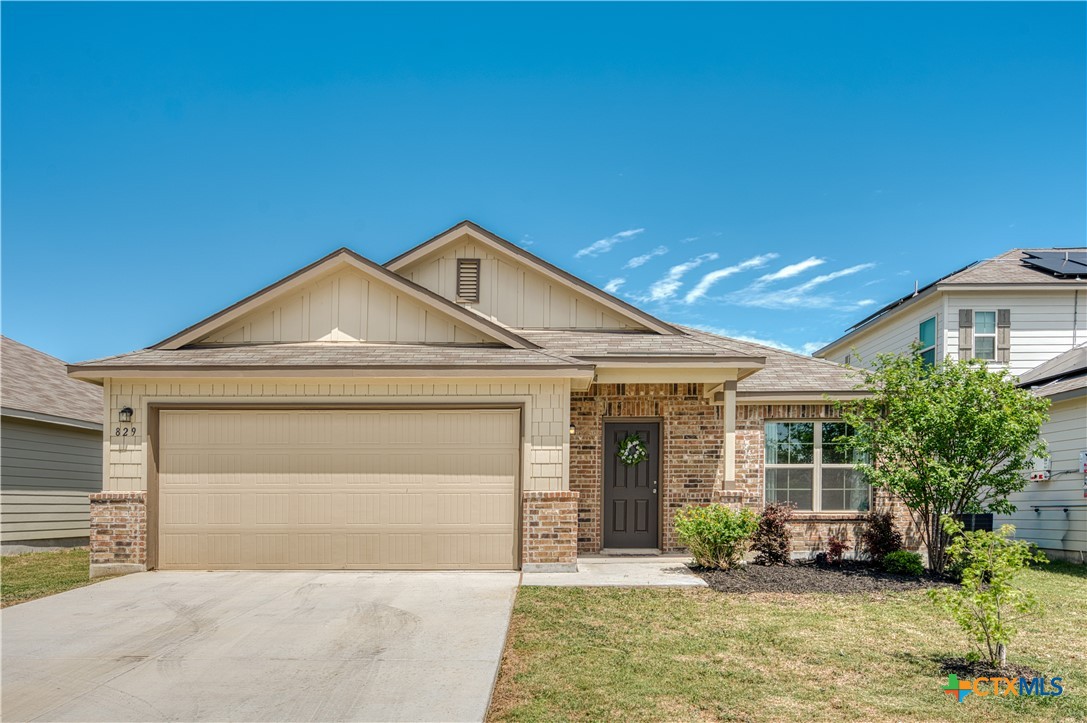 829 Stonemanor, Seguin, TX 78155 — photo 1
