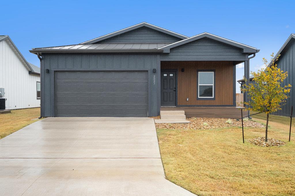 2027 Applewood, Lockhart, TX 78644 — photo 1