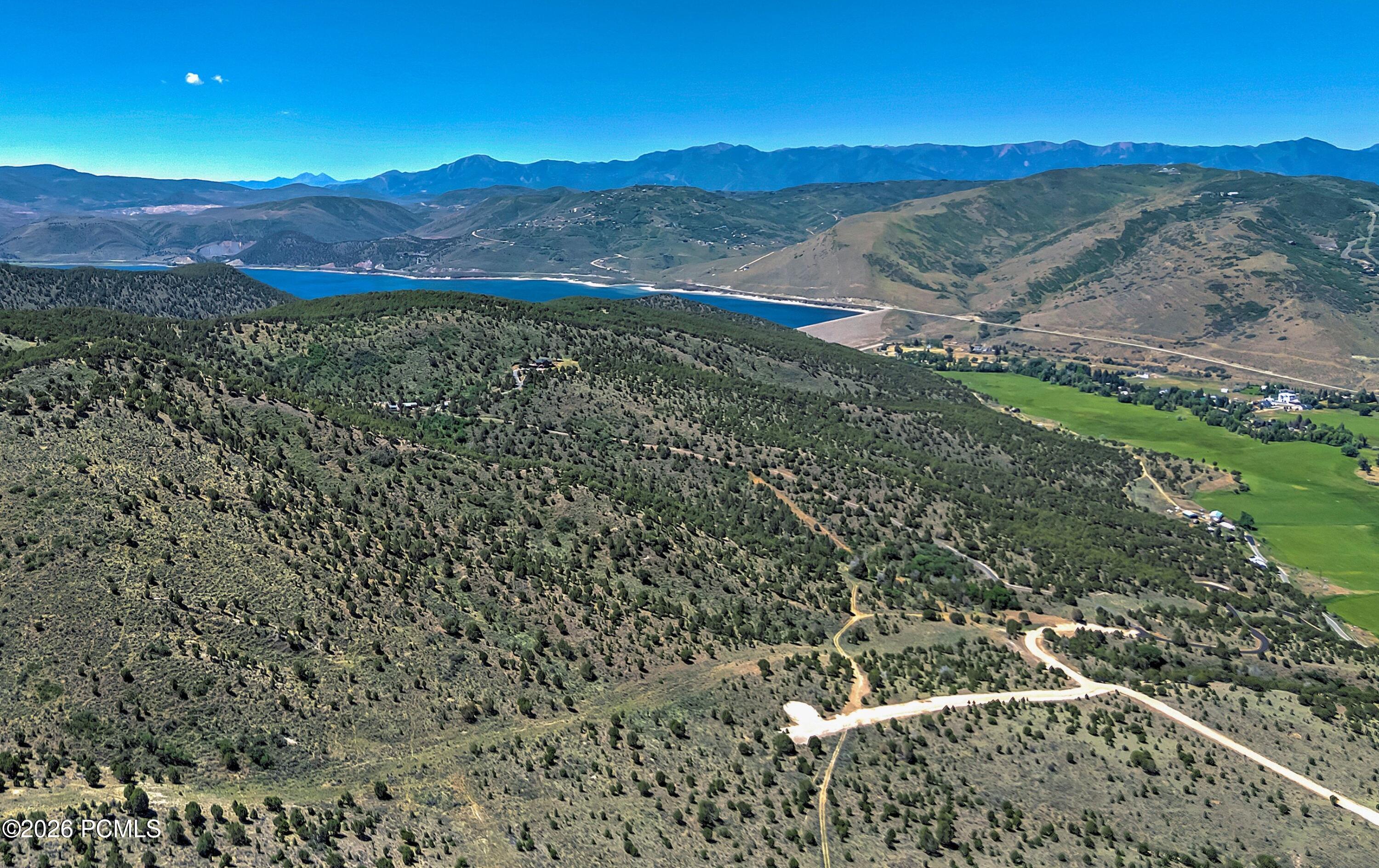 170 Lewis View