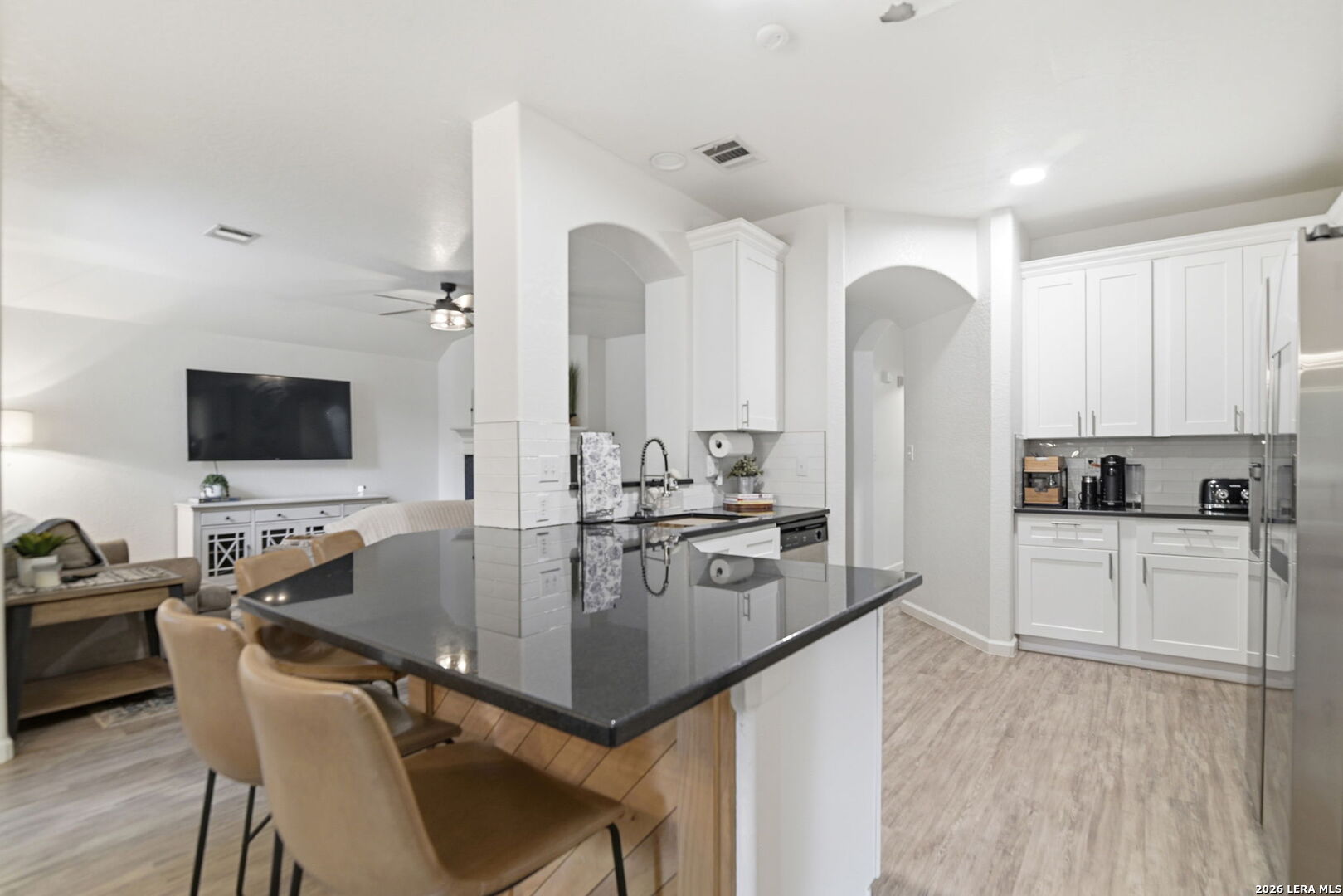 516 THOREAU TRL, ,  78154 — photo 1