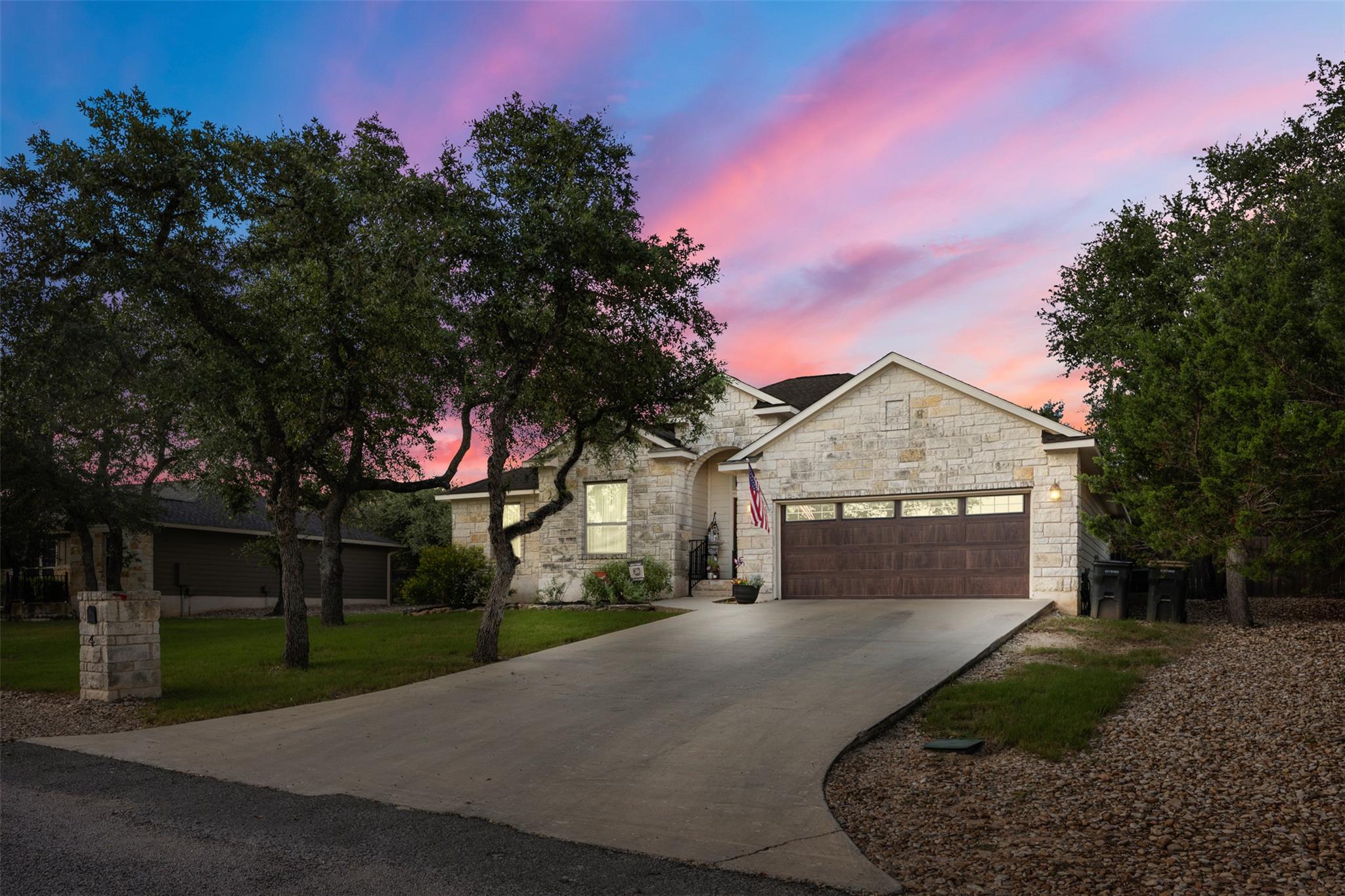 4 Maplewood, Wimberley, TX 78676 — photo 1