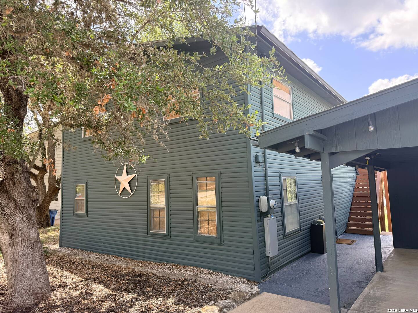 2136 Canyon Lake Dr, ,  78133 — photo 1