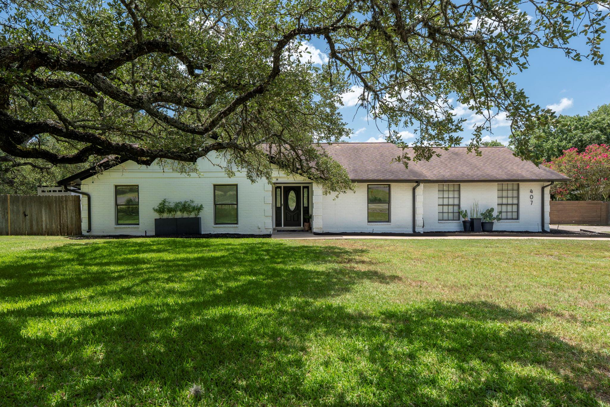 407 Canyon Wren, Buda, TX 78610 — photo 1