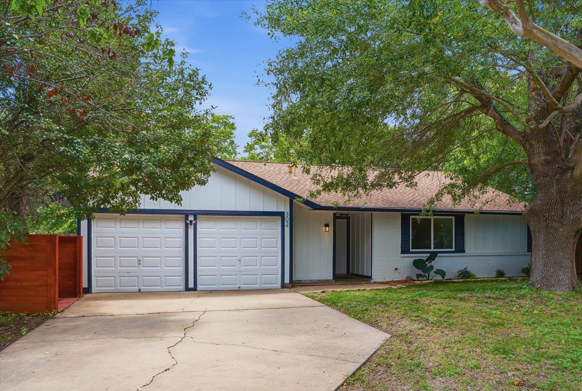 302 Shadow Bend, Austin, TX 78745 — photo 1