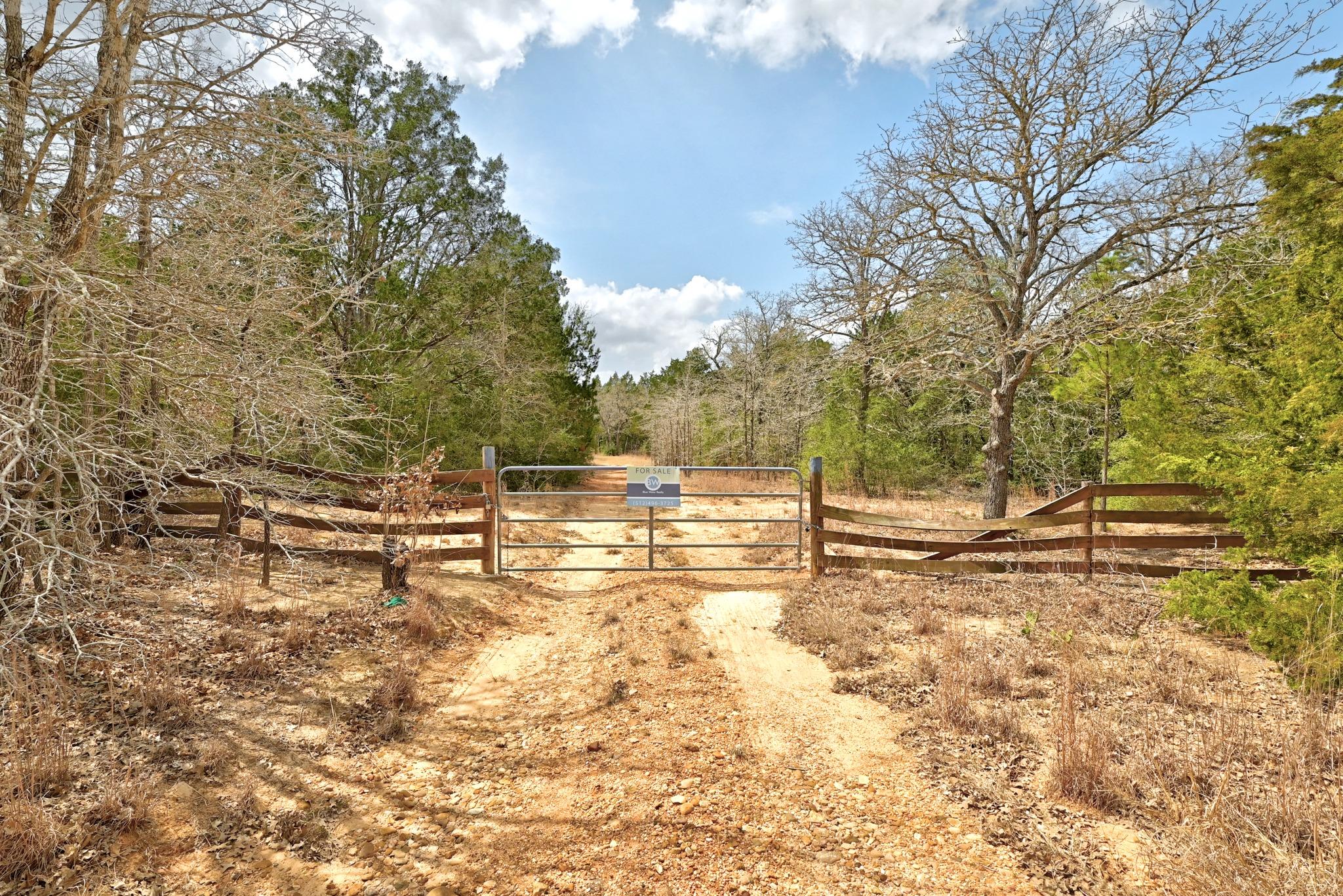 109 Crepe Myrtle, Bastrop, TX 78602 — photo 1