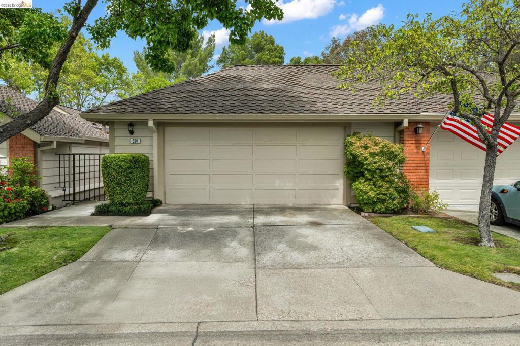 524 Silver Lake Dr, Danville, CA 94526 — photo 1