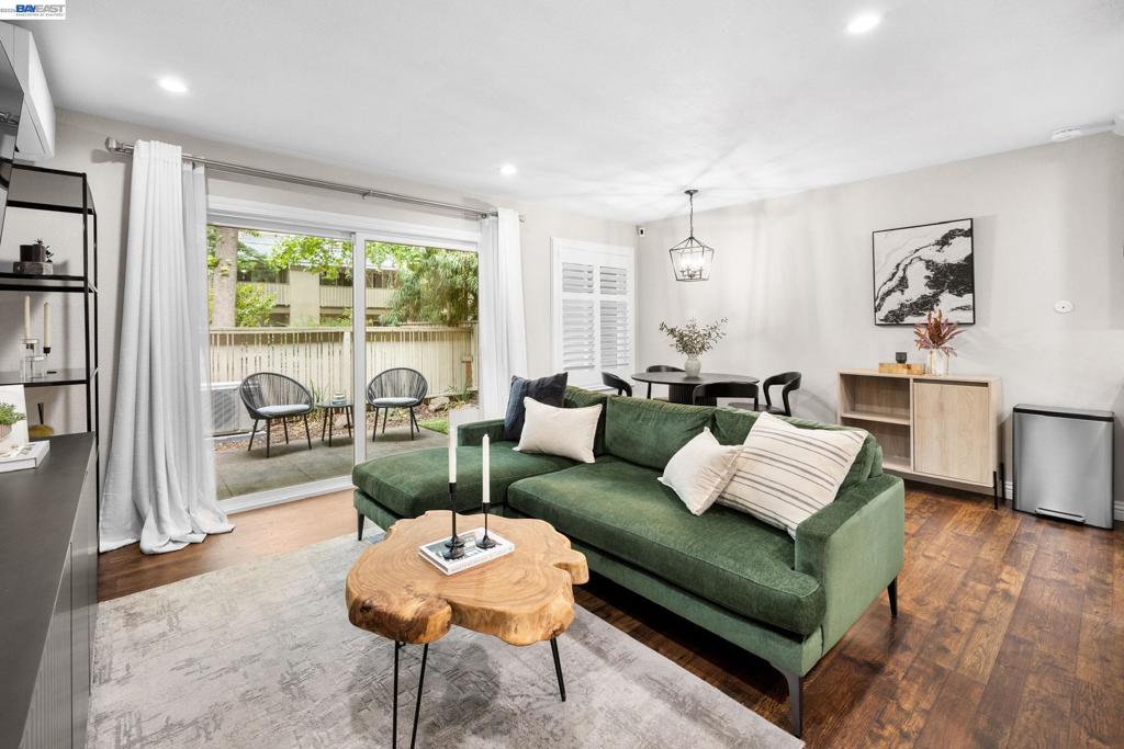 2724 Oak Rd 88, Walnut Creek, CA 94597 — photo 1