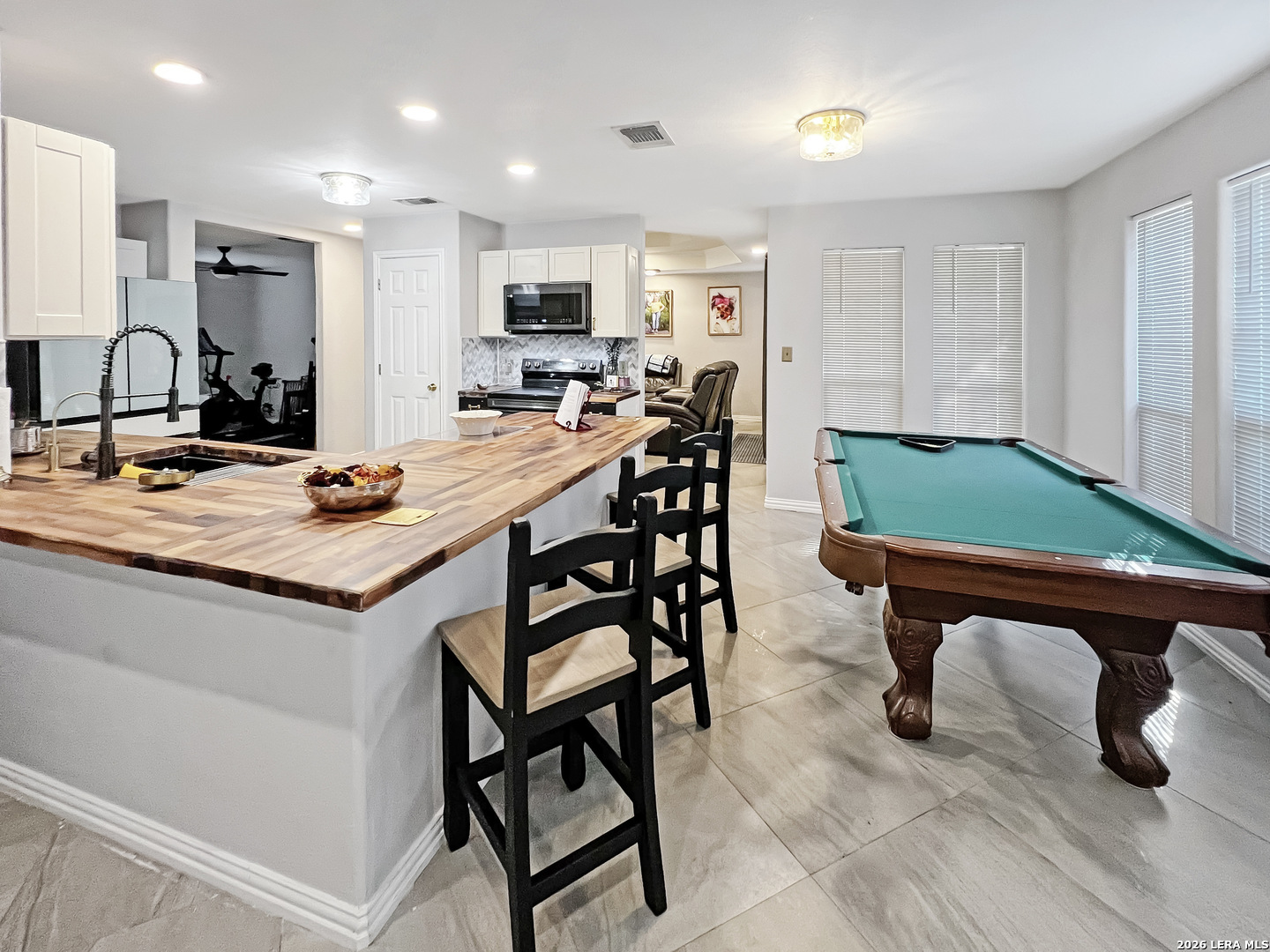 1103 Hidalgo St, ,  78839 — photo 1