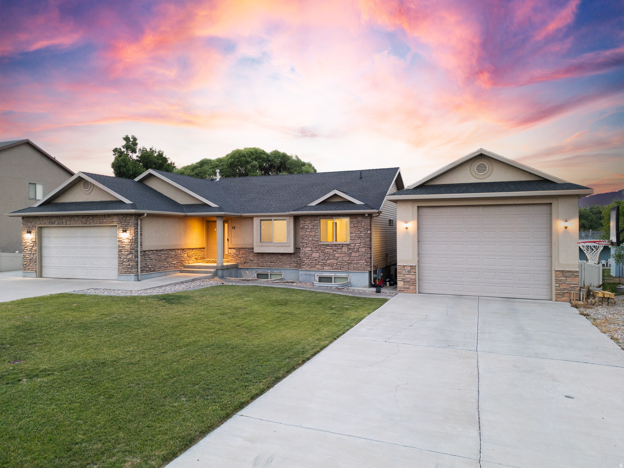 33 E 1100 S, Vernal, UT 84078 — photo 1