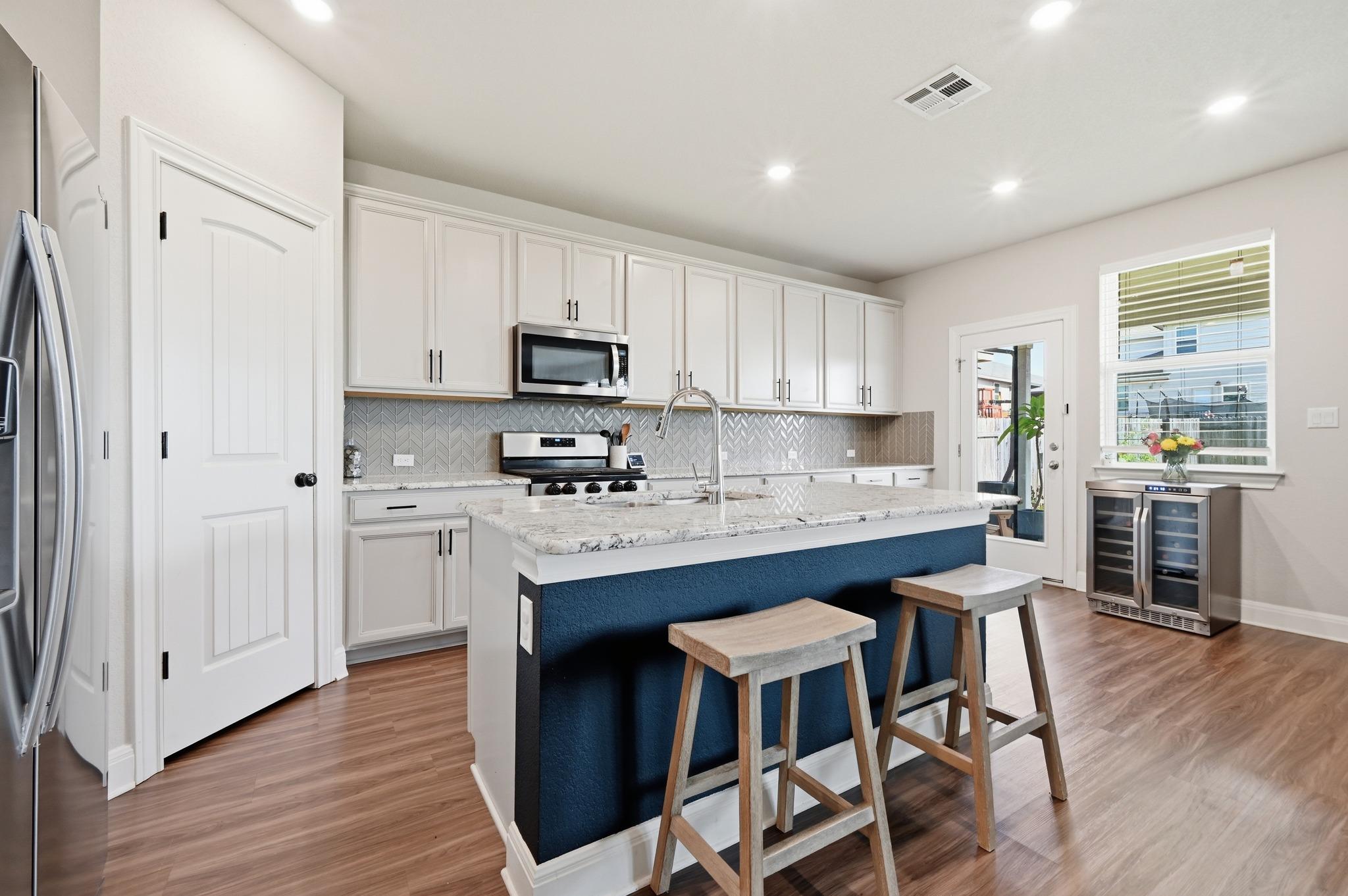 142 Dome Peak Ter, Dripping Springs, TX 78620 — photo 1