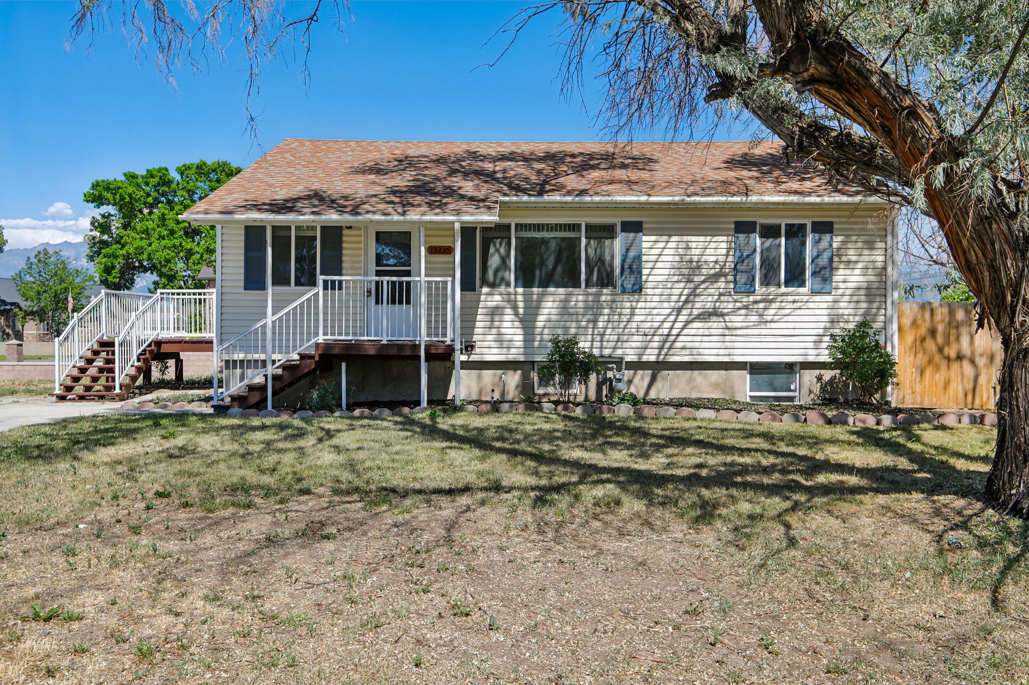 13235 S 2120 W, Riverton, UT 84065 — photo 1