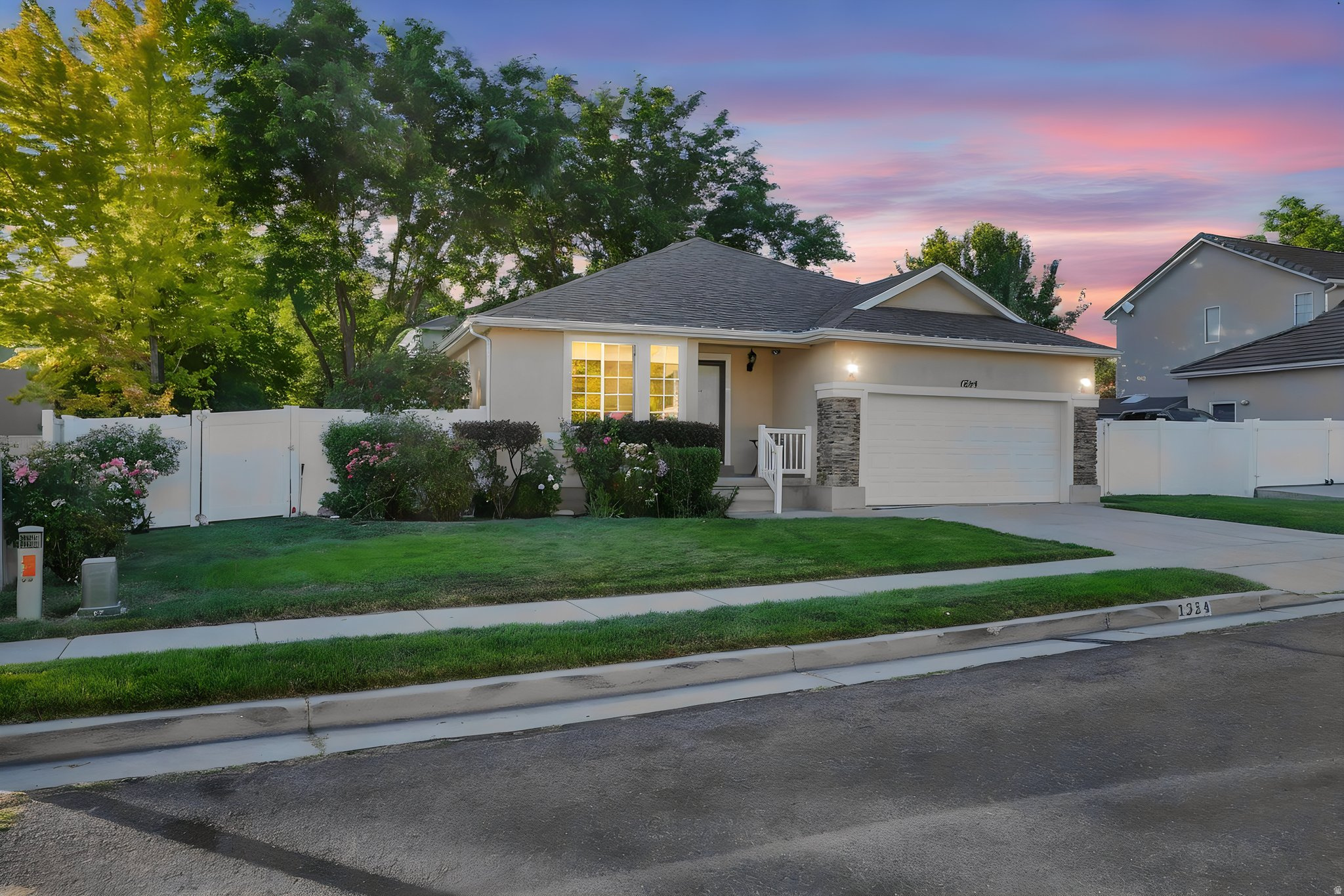 1234 W OAKRIDGE DR, Farmington, UT 84025 — photo 1