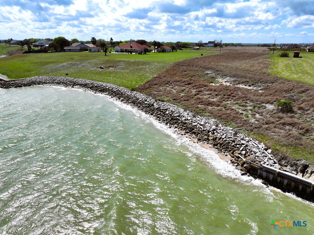 39 N Bay Shore Dr, Port Lavaca, TX 77979 — photo 1