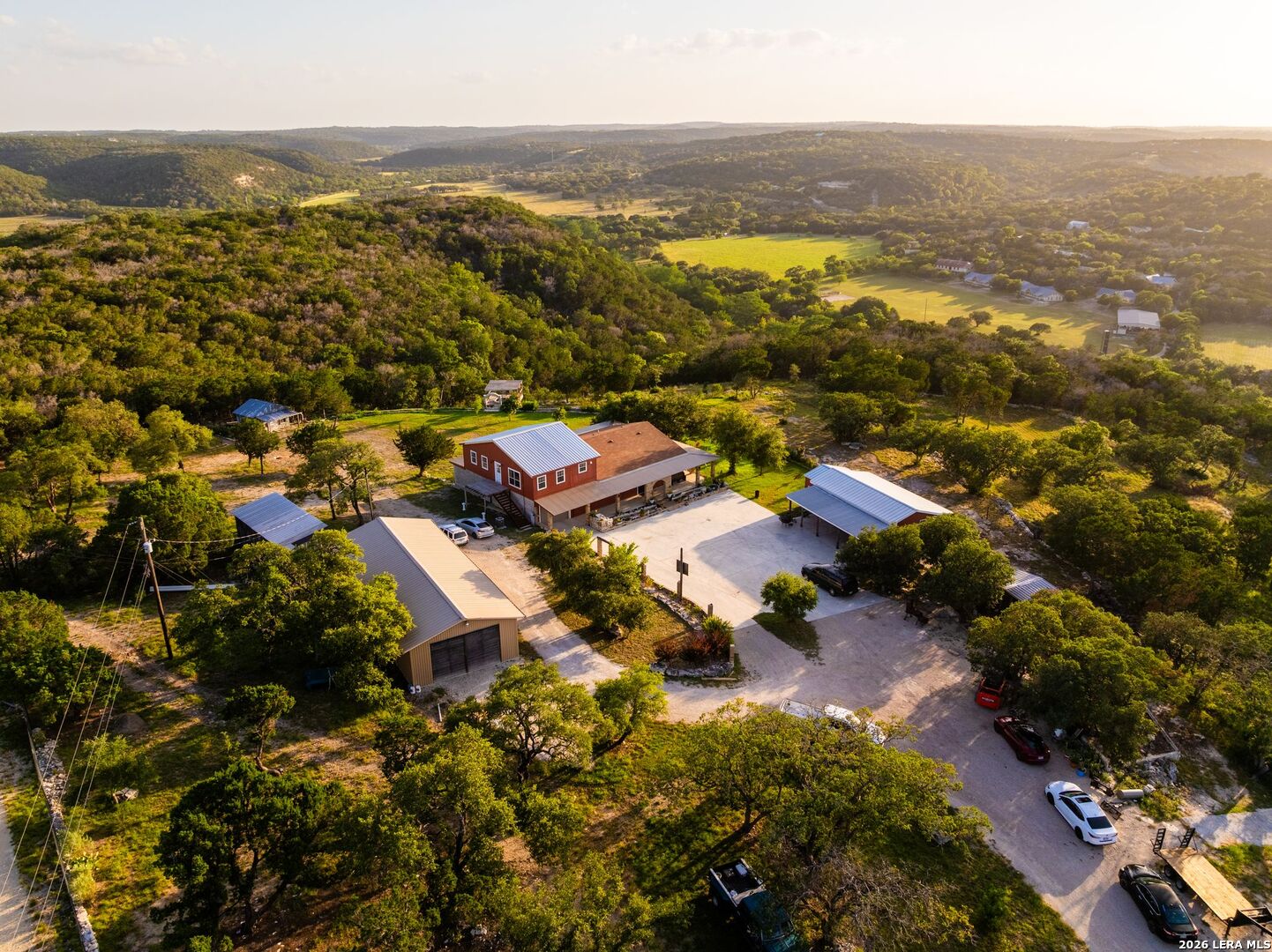 165 Trent Rd S, Kerrville, TX 78028 — photo 1