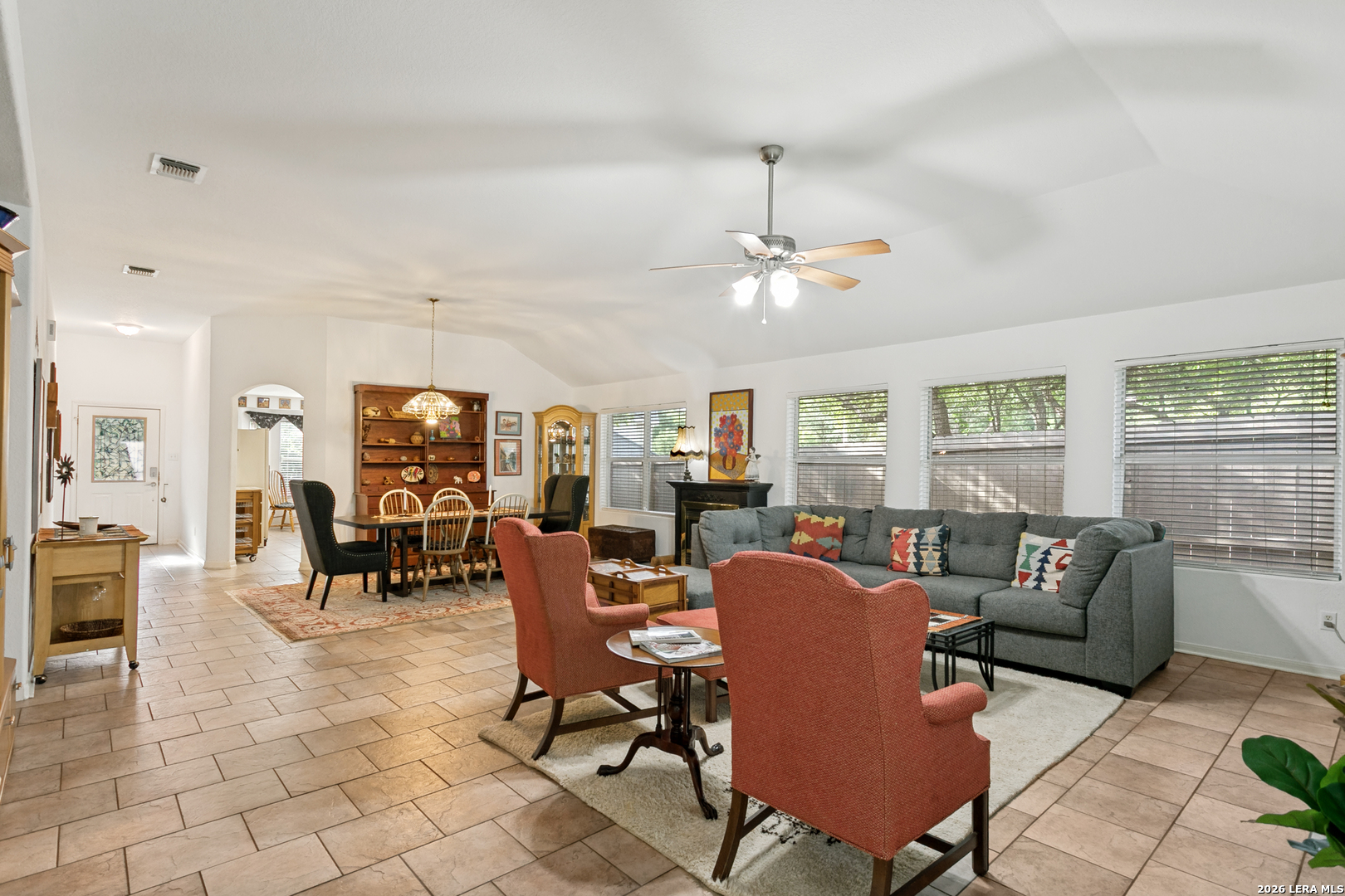 10 OAKWELL FARMS PKWY, ,  78218 — photo 1
