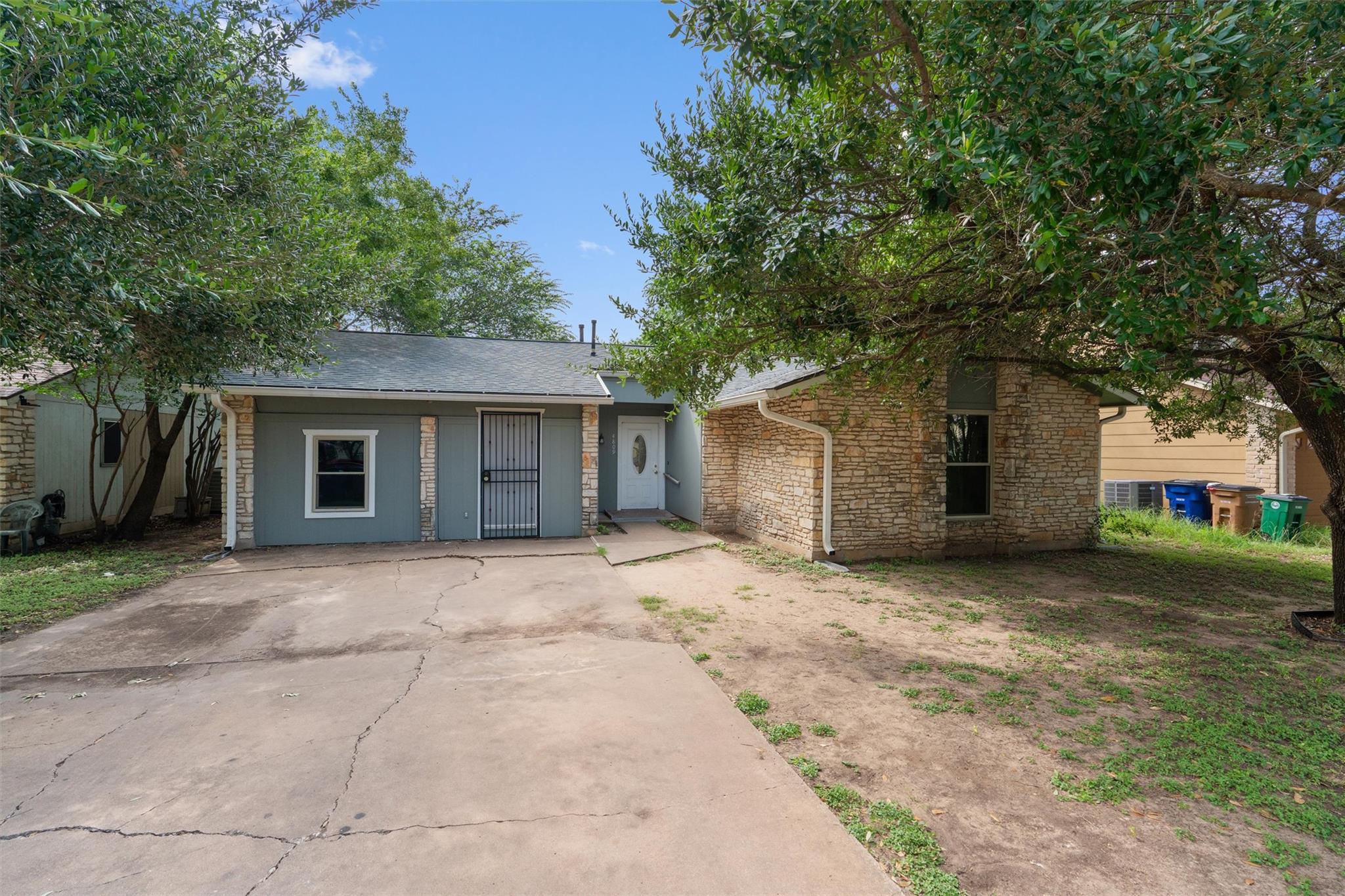4809 BAYSIDE, Austin, TX 78744 — photo 1