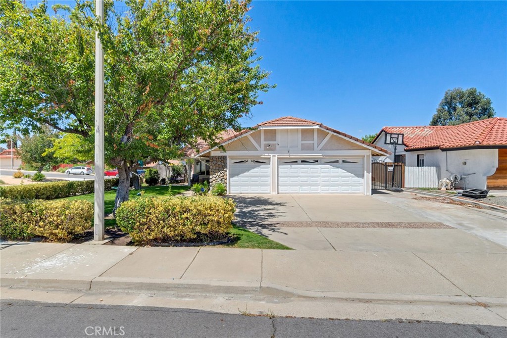 16074 Union Avenue, Lake Elsinore, CA 92530 — photo 1