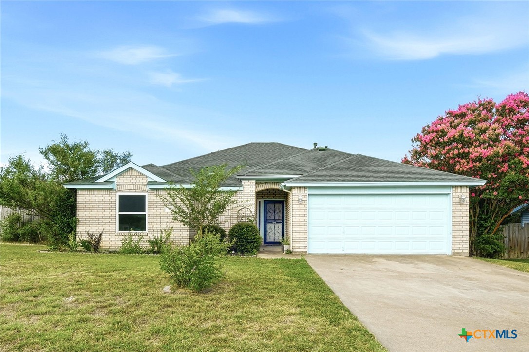213 W Anderson Avenue, Copperas Cove, TX 76522 — photo 1