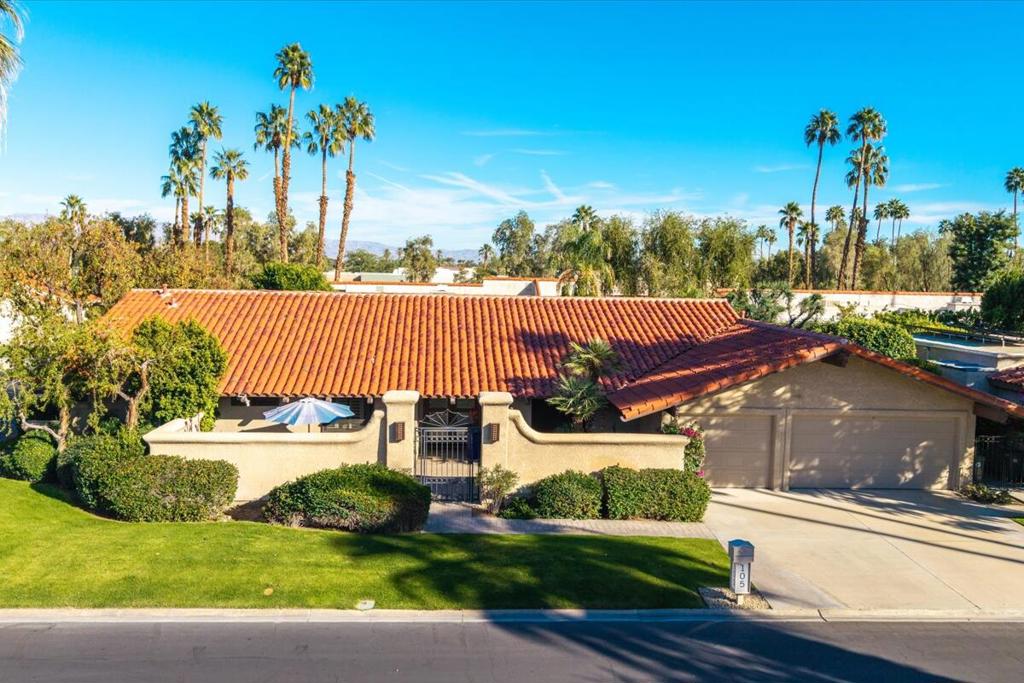 105 Esplanade Street, Desert Hot Springs, CA 92240 — photo 1