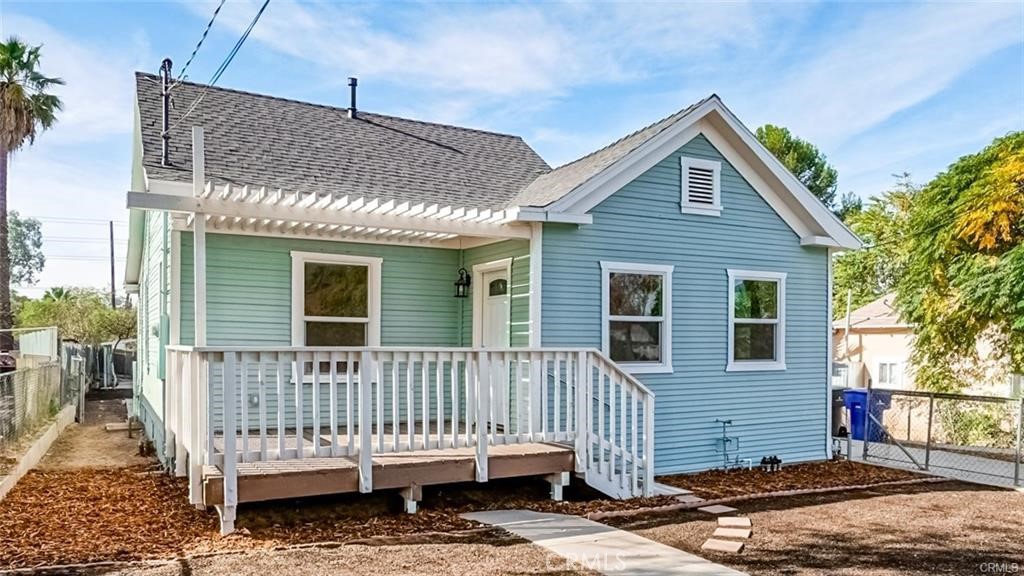 2510 10th, Riverside, CA 92507 — photo 1