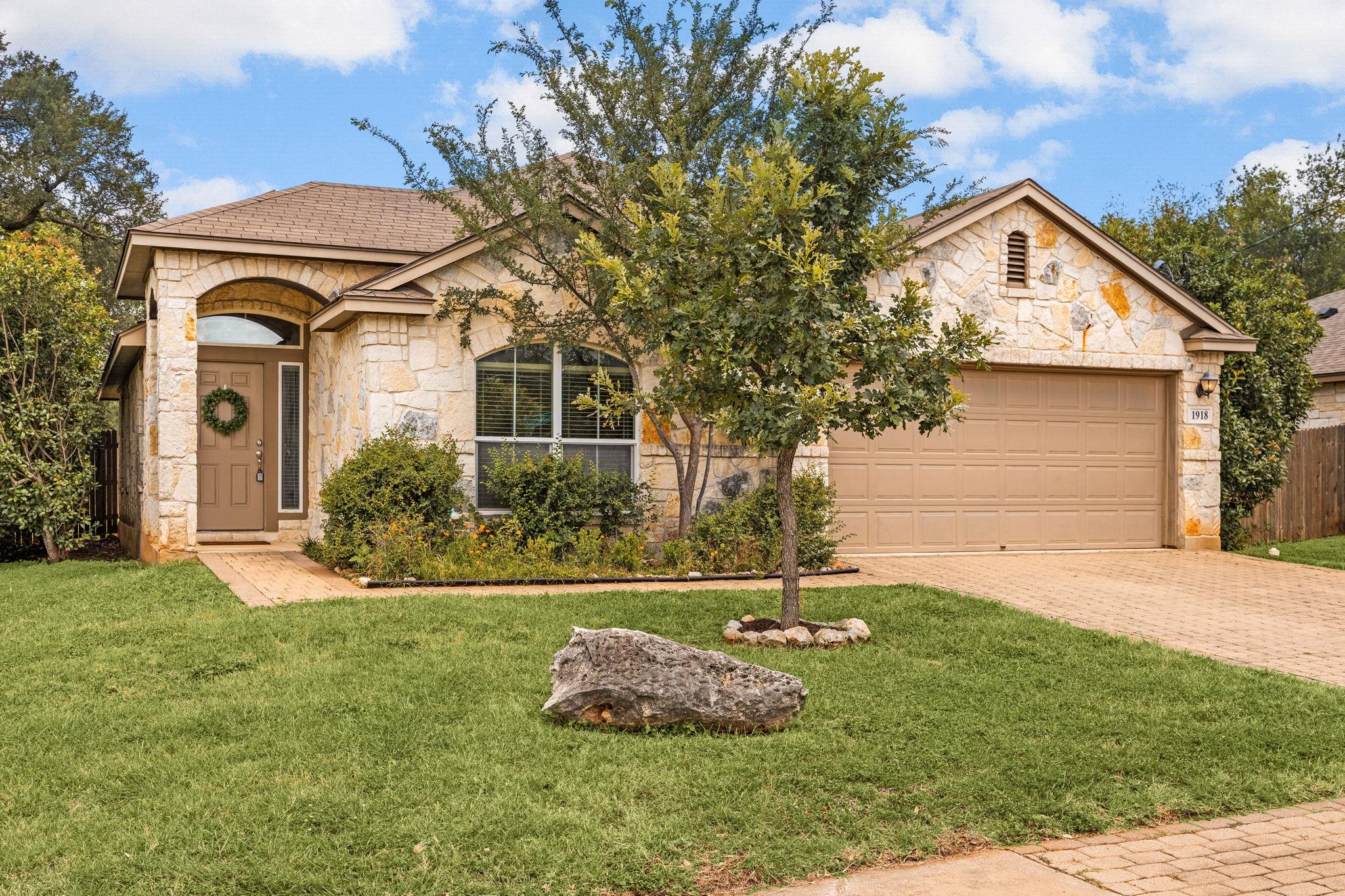 1918 Stonehaven, San Marcos, TX 78666 — photo 1