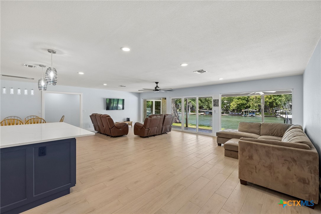 611 Lake Placid, Seguin, TX 78155 — photo 1