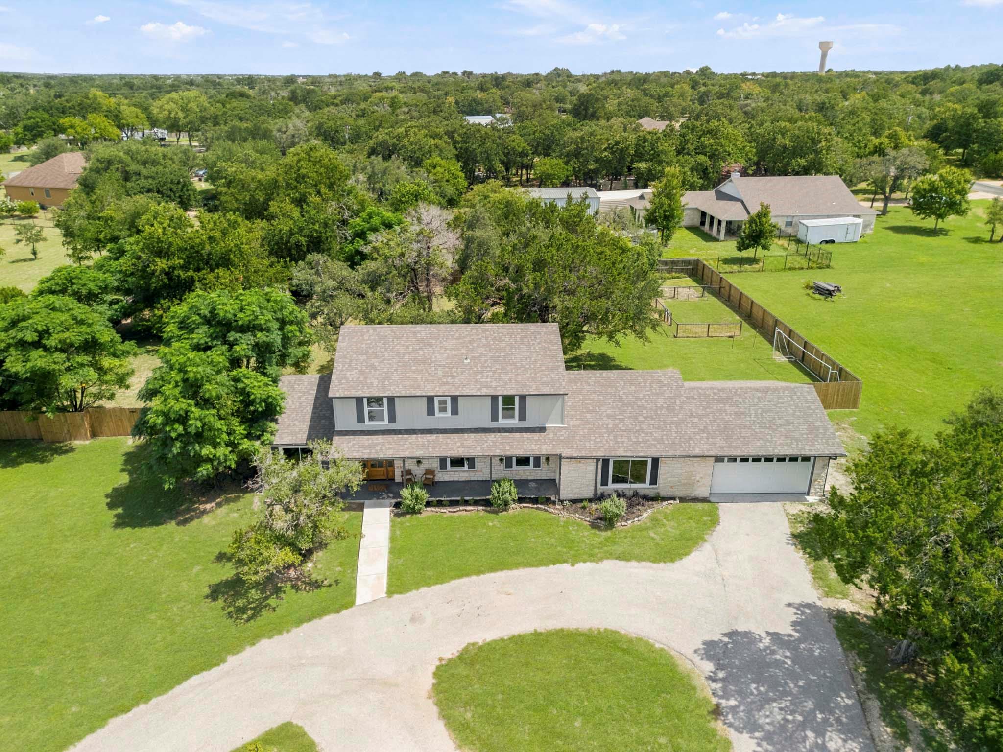 411  Carriage Oaks Dr, Liberty Hill, TX 78642 — photo 1