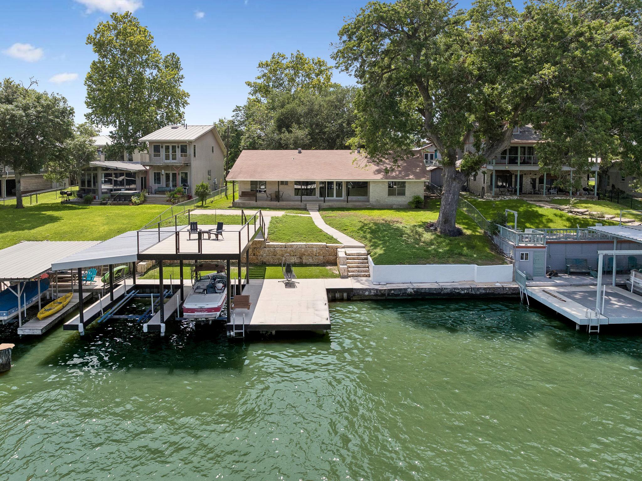 611 Lake Placid, Seguin, TX 78155 — photo 1