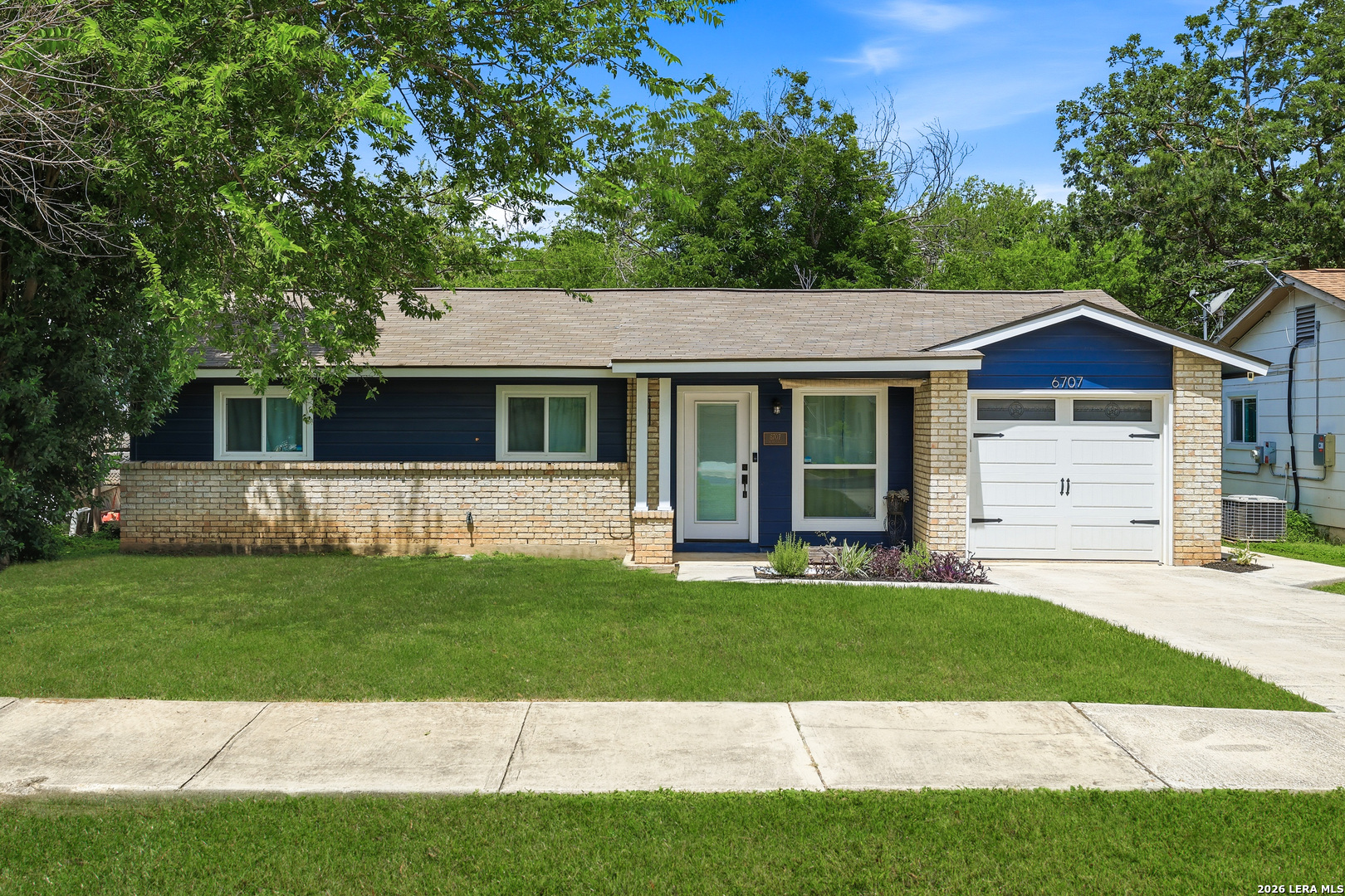 6707 Pear Tree, San Antonio, TX 78218 — photo 1