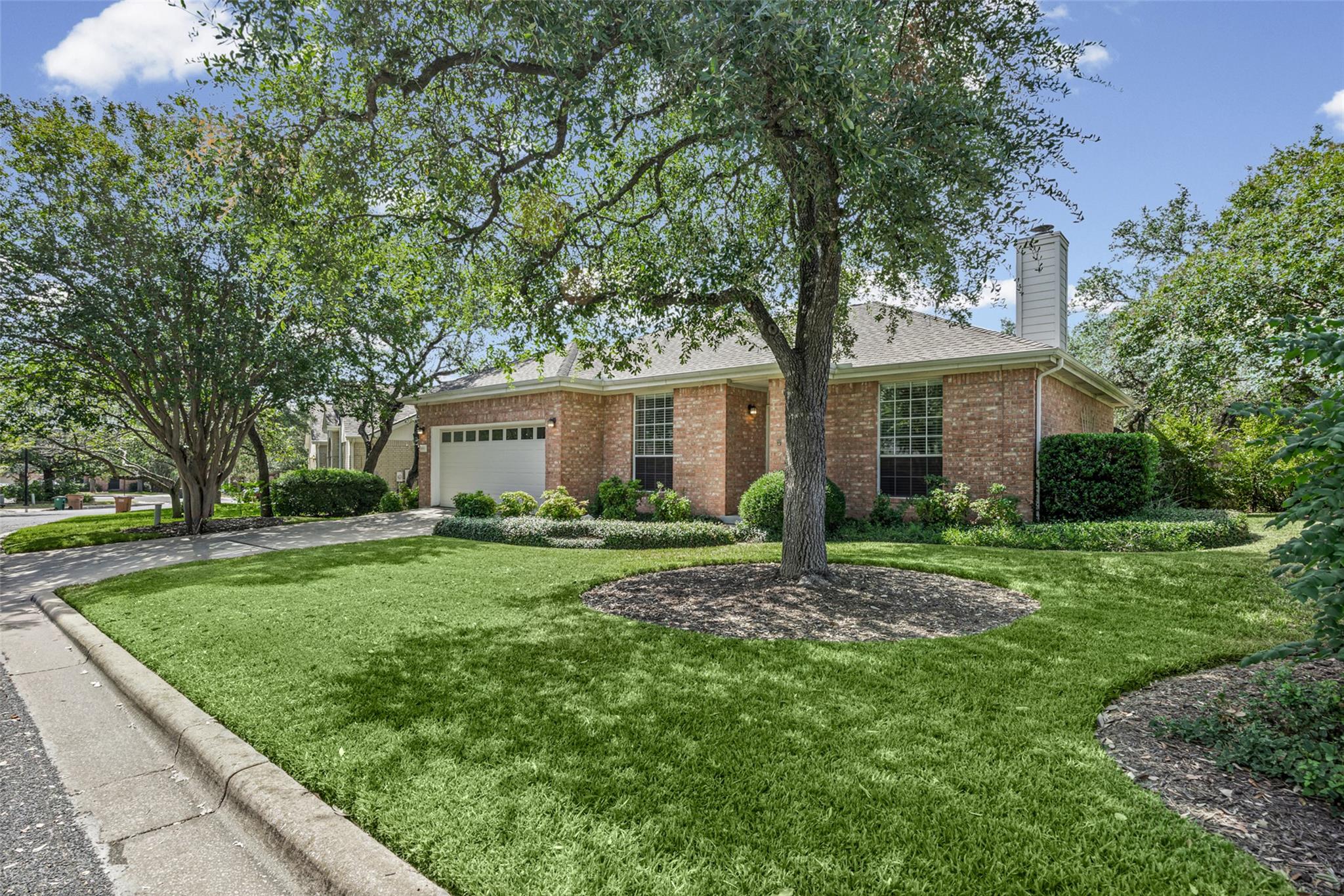 6661 Ruxton, Austin, TX 78749 — photo 1