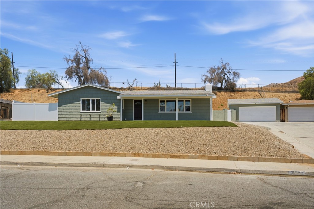 3682 Mt Vernon, Riverside, CA 92507 — photo 1