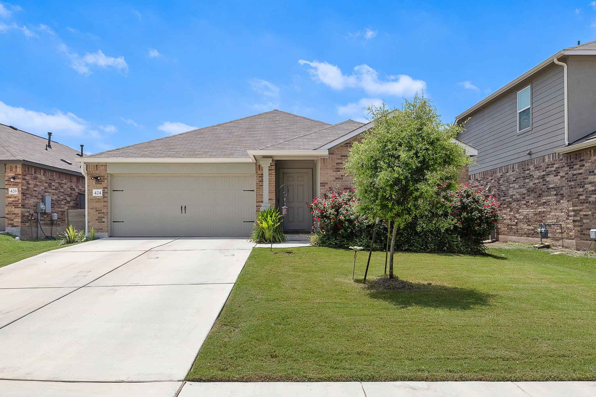 424 Sebring, Hutto, TX 78634 — photo 1
