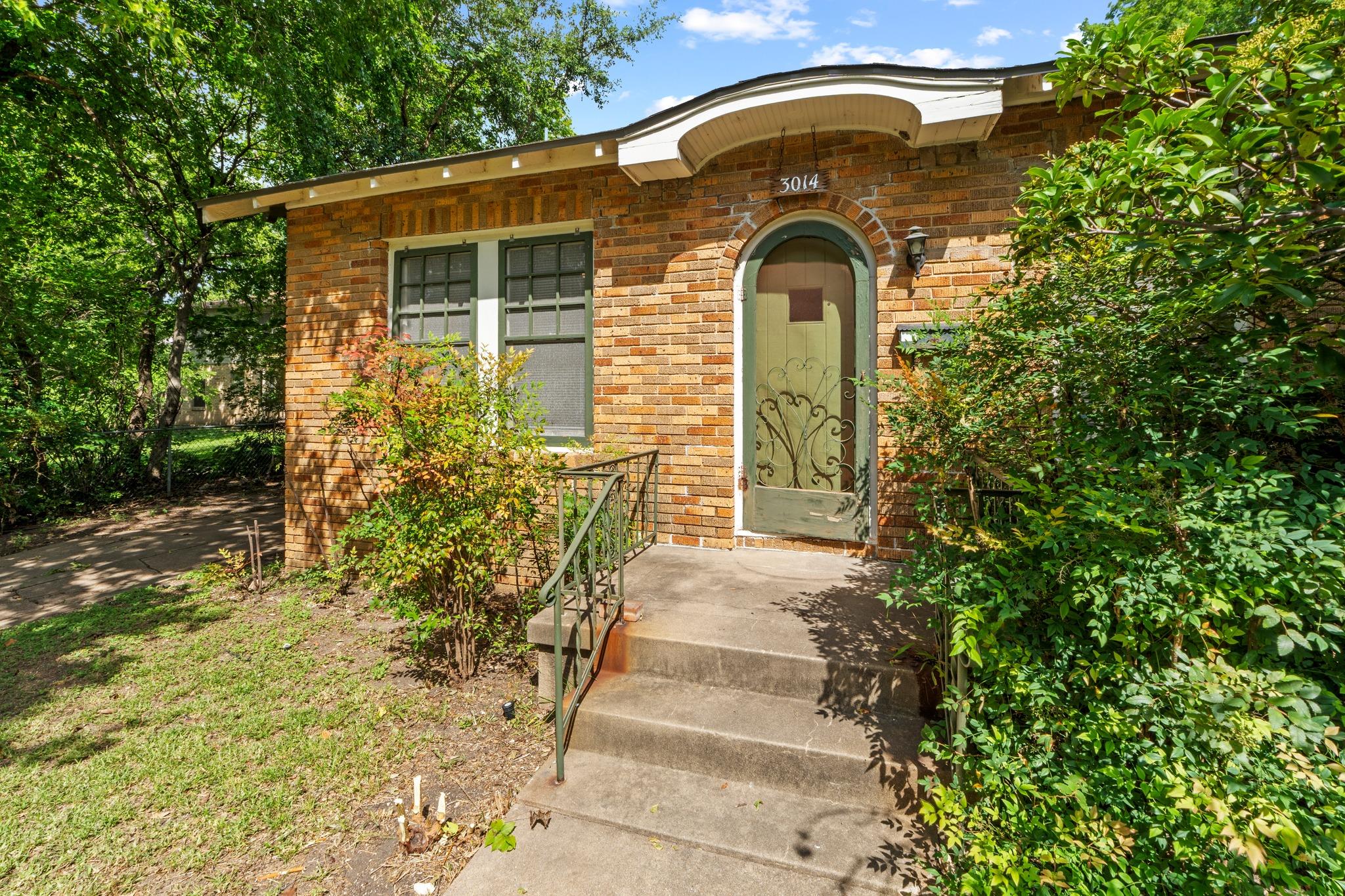 3014 Hemphill, Austin, TX 78705 — photo 1