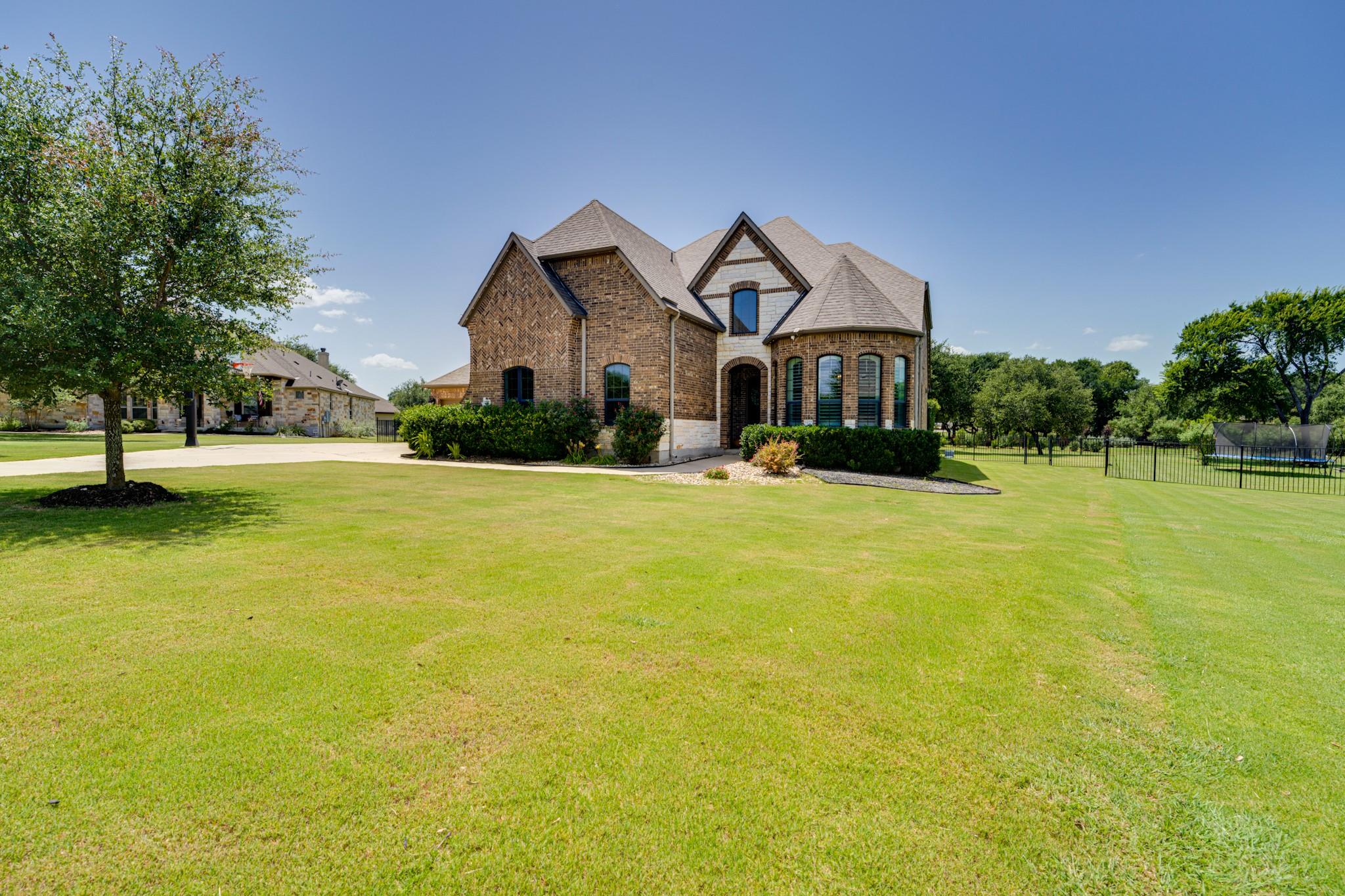 112 Mescalero, Liberty Hill, TX 78642 — photo 1