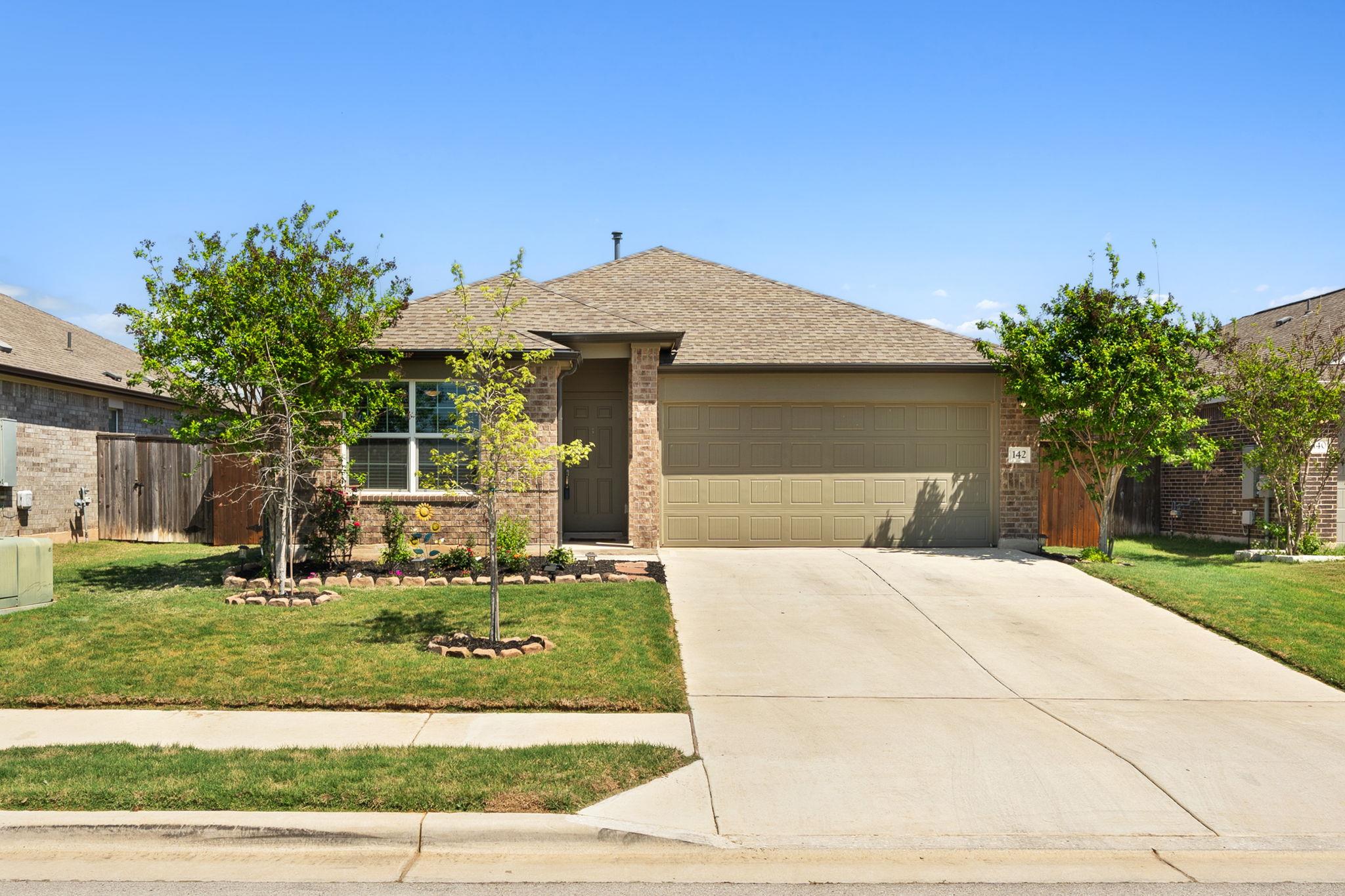 142 Esparza, Bastrop, TX 78602 — photo 1