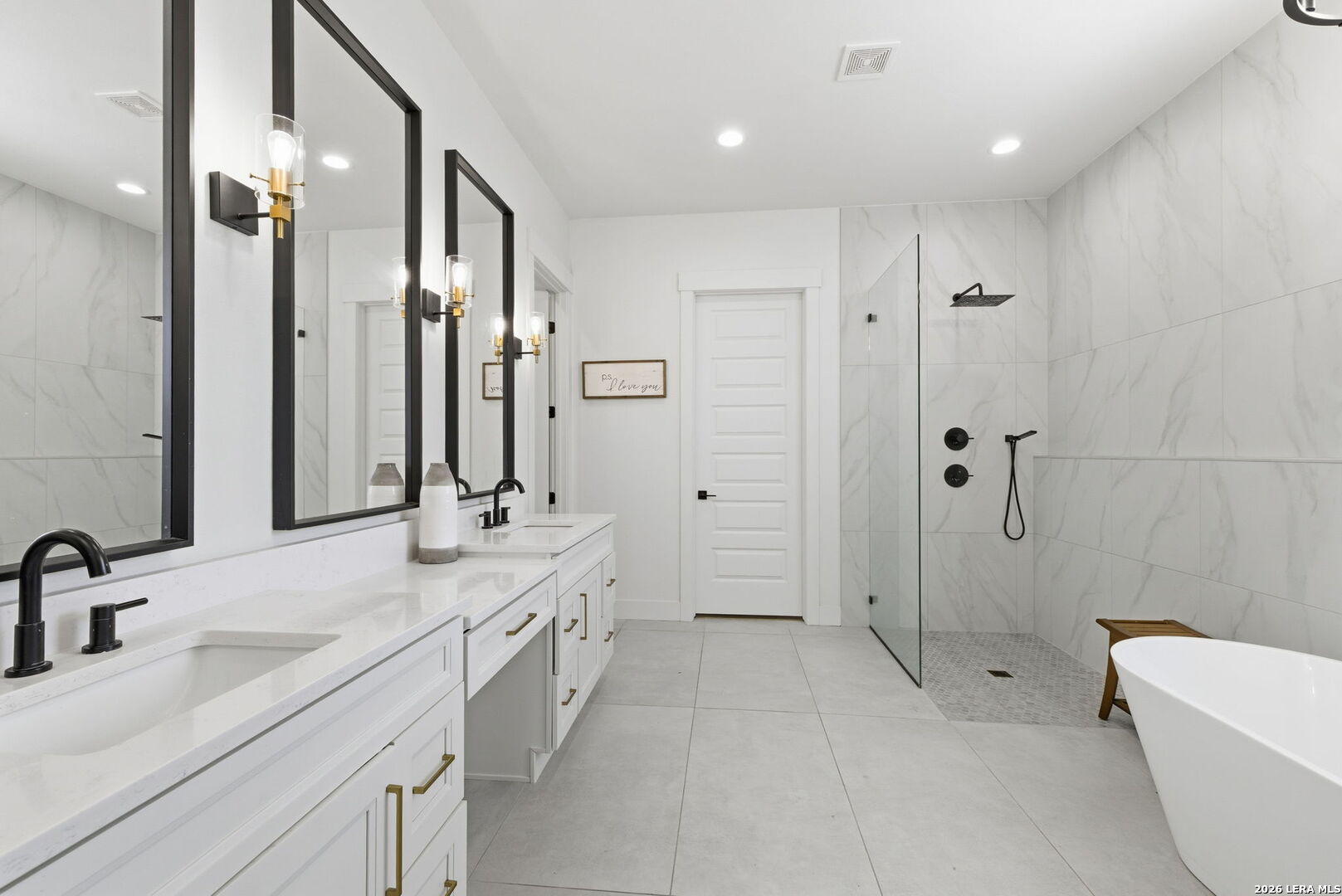 541 Rio Azul, , 78063 — photo 1